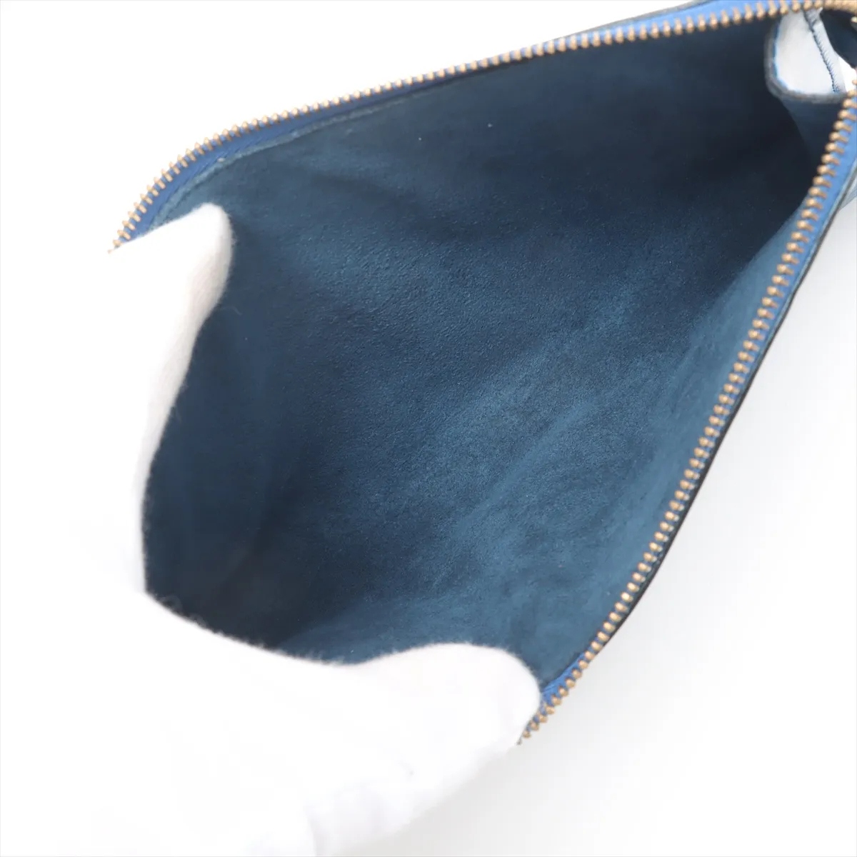 Epi Pochette Accessoire M52945 AR0995 Blue — view 7