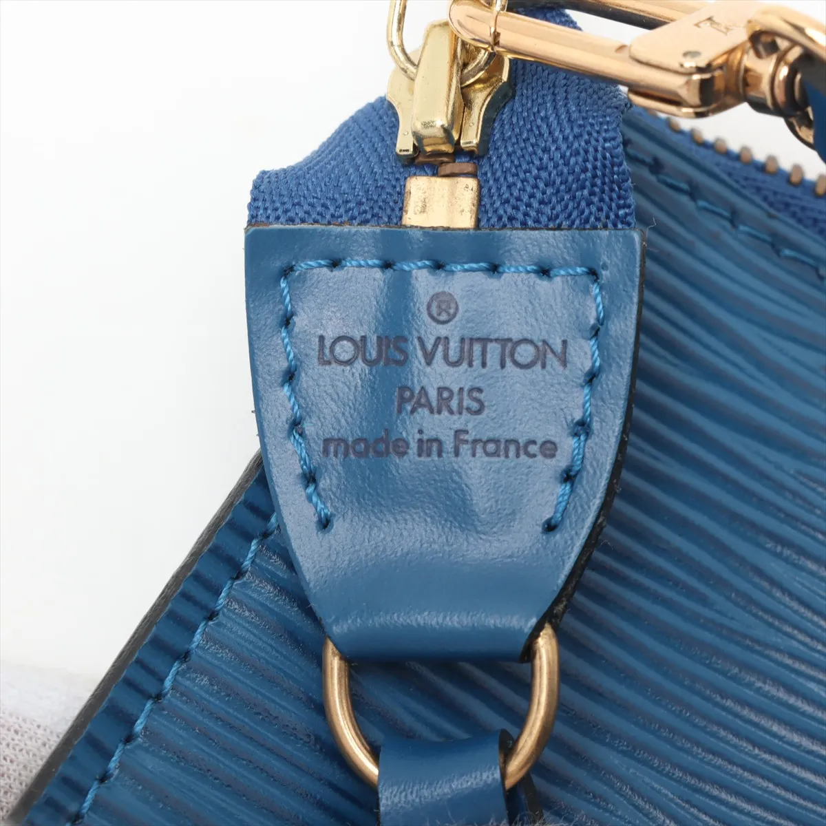 Epi Pochette Accessoire M52945 AR0995 Blue — view 8