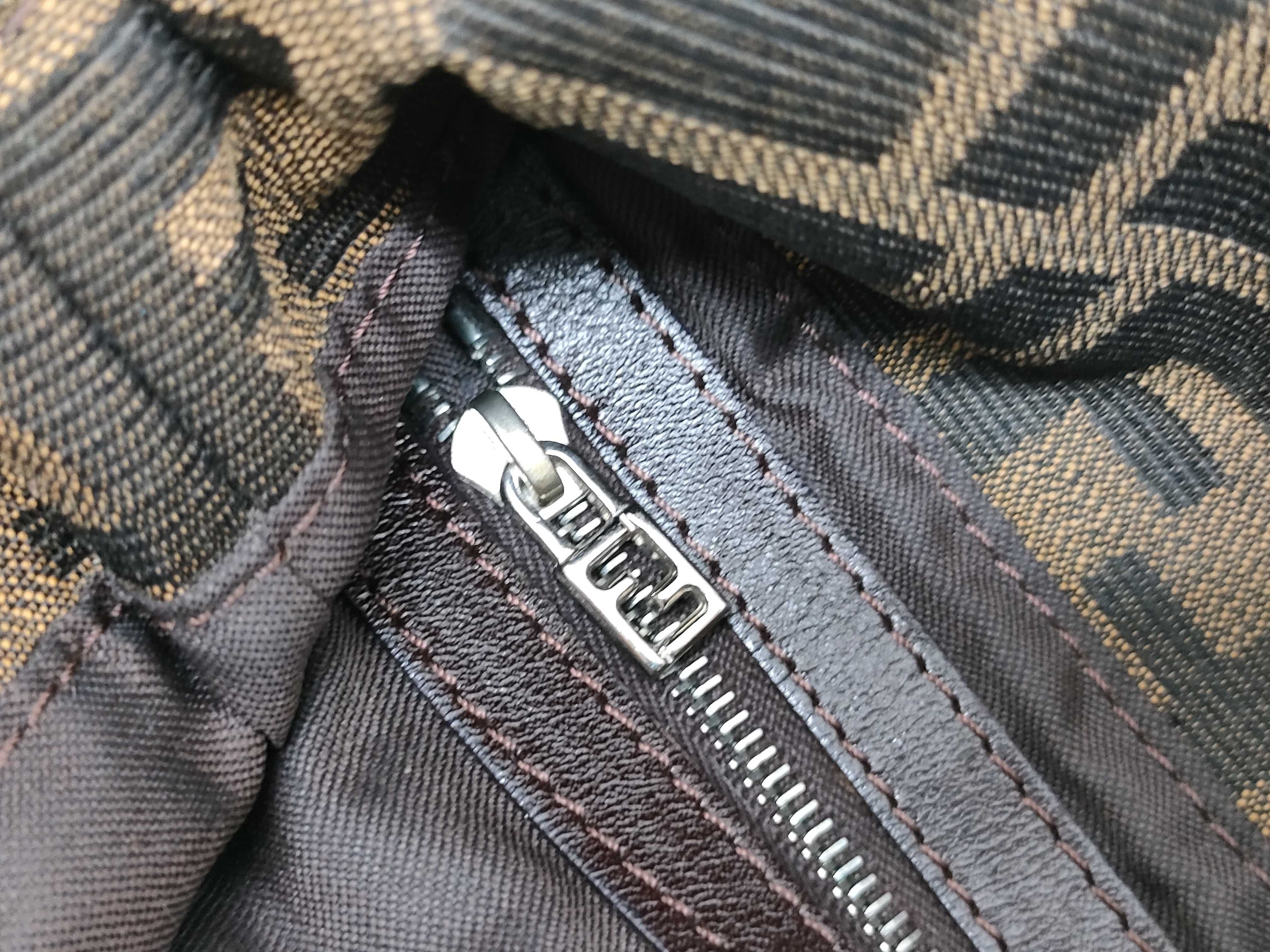 Zucca Pattern Fendi Zugga Mamma Bucket Handbag — view 13