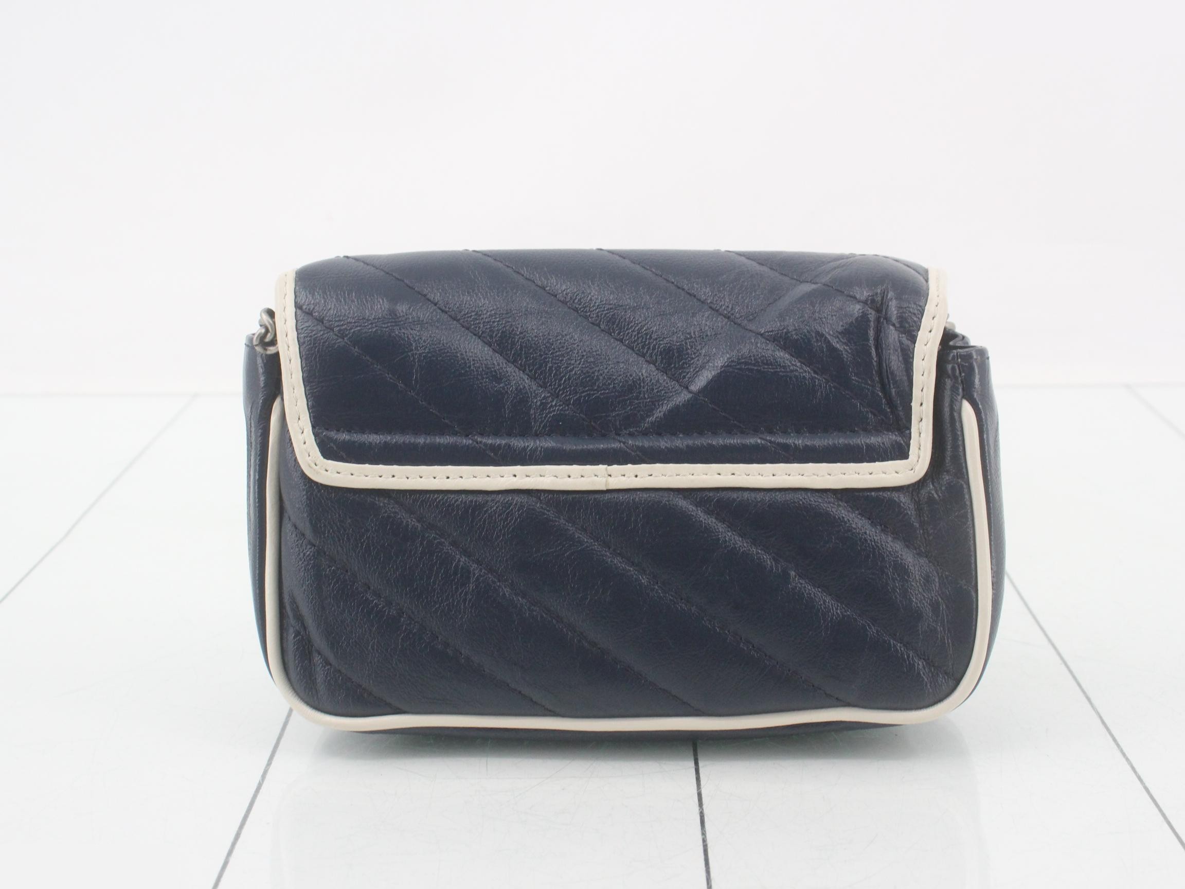 Marmont Flap White Blue Leather Chain Shoulder Bag — view 2