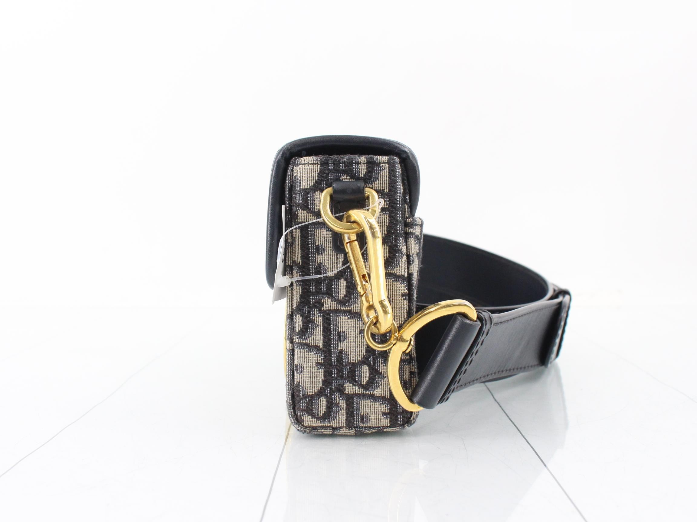 30 Montaigne Oblique Shoulder Bag — view 3