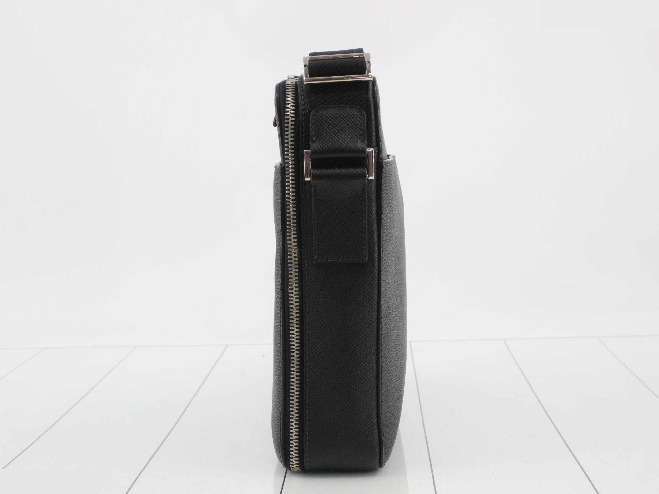 Shoulder bag — view 3