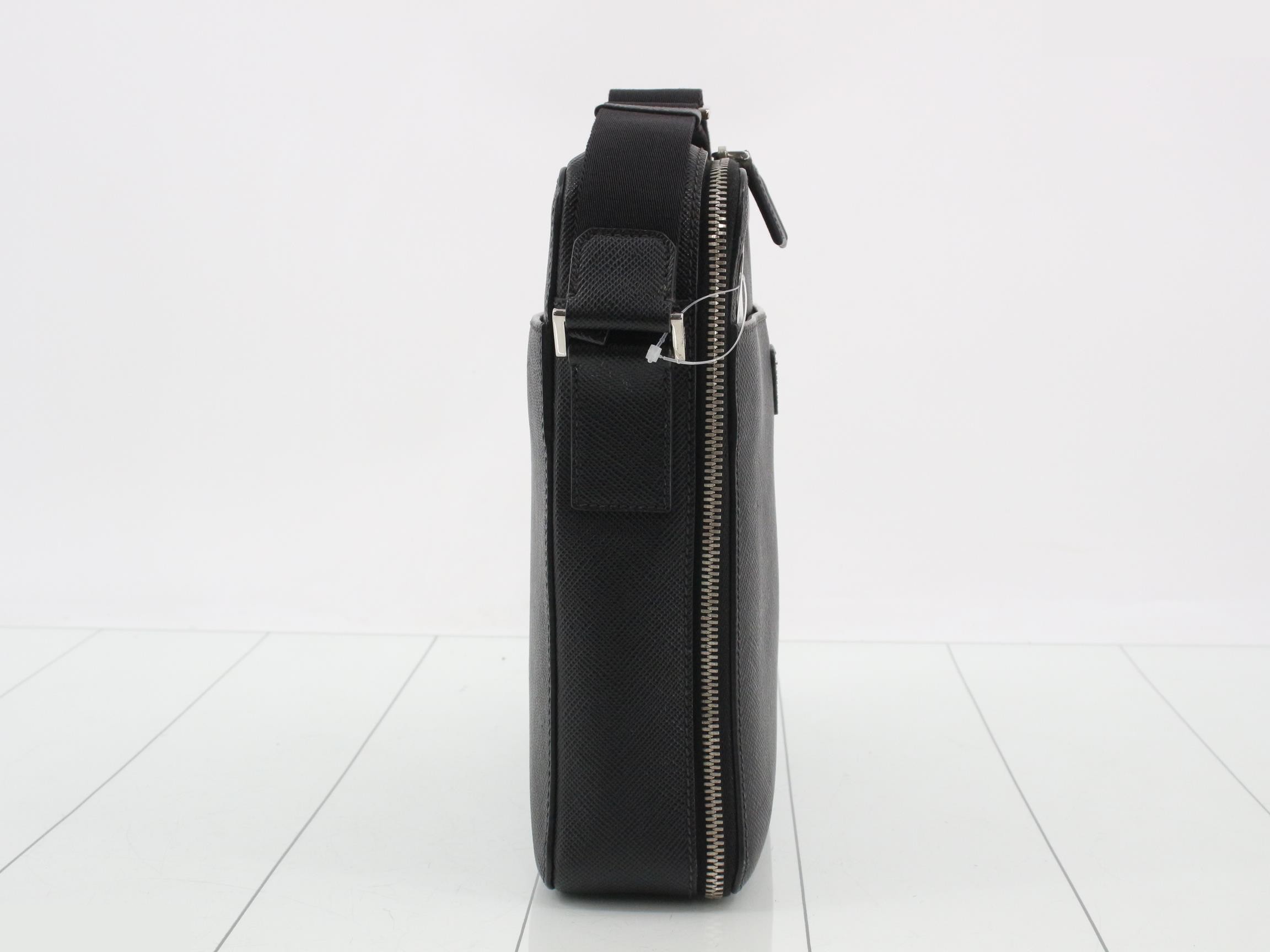 Shoulder bag — view 4