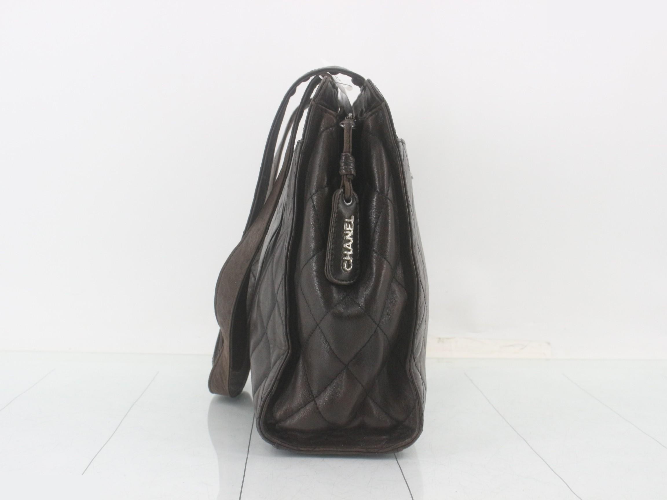 With sticker, lambskin, black, Chanel logo. — view 4