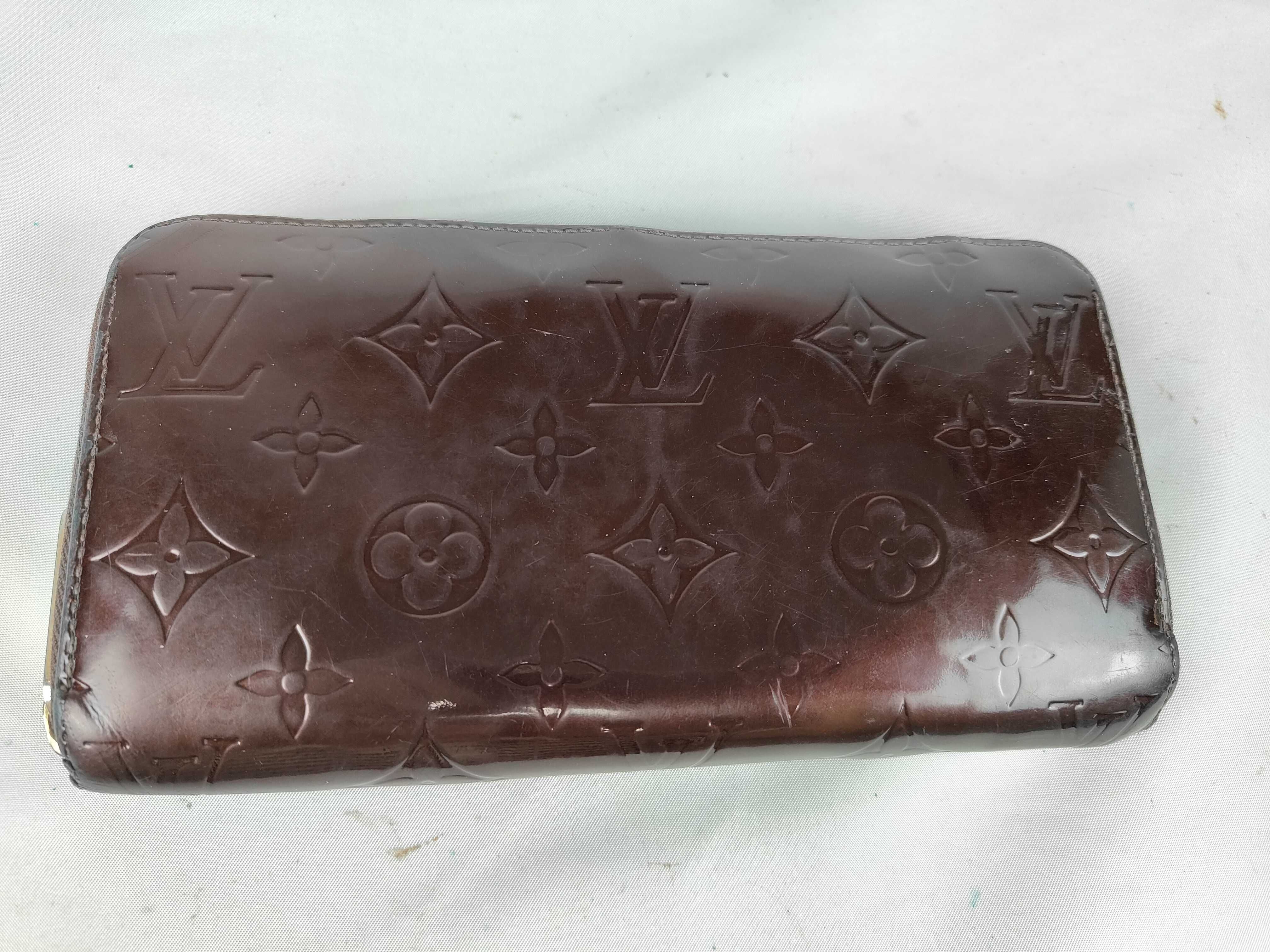 Vernis Zippy Wallet