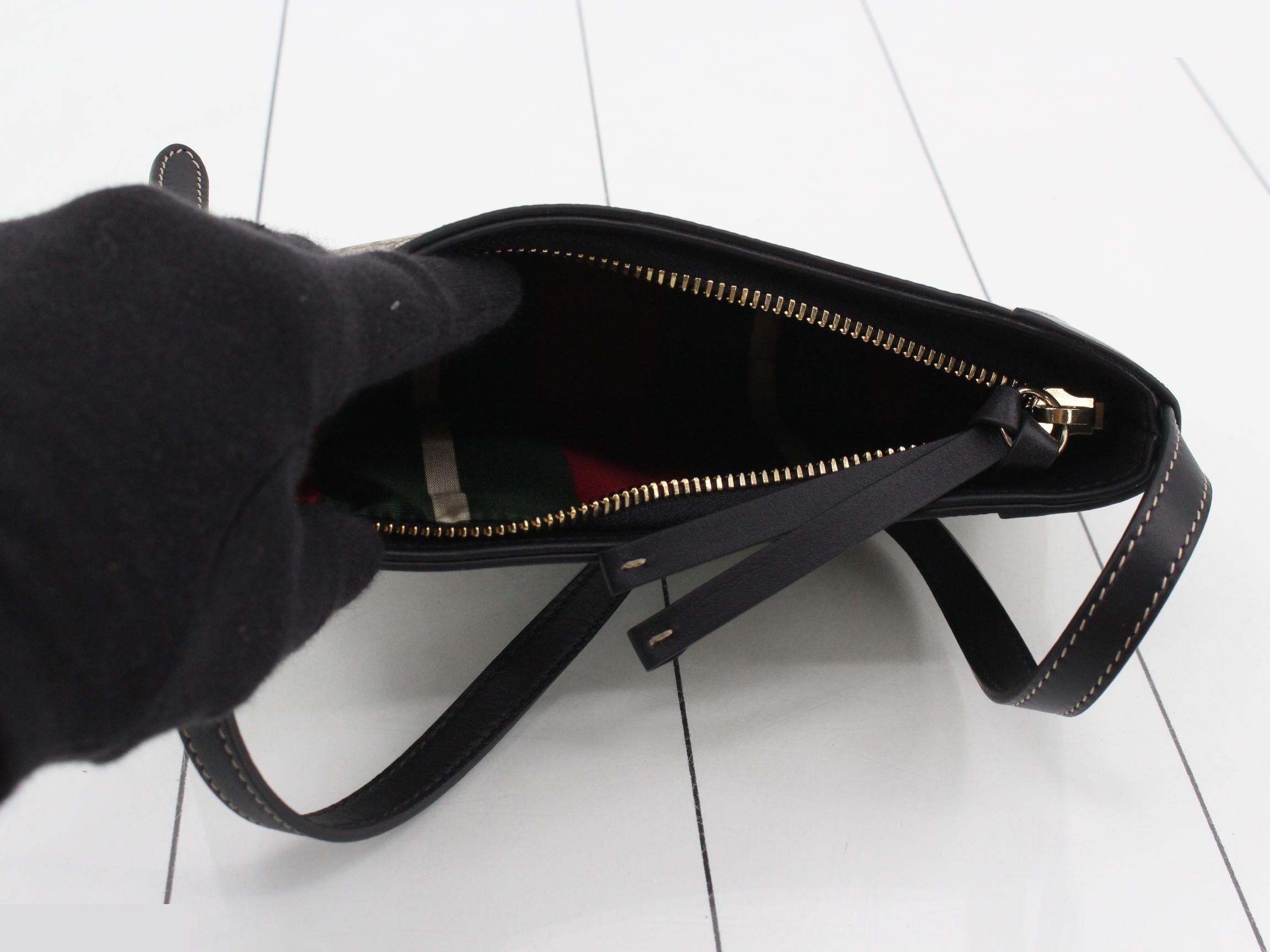 GG Emblem GG Supreme Small Shoulder Bag 820696 — view 4