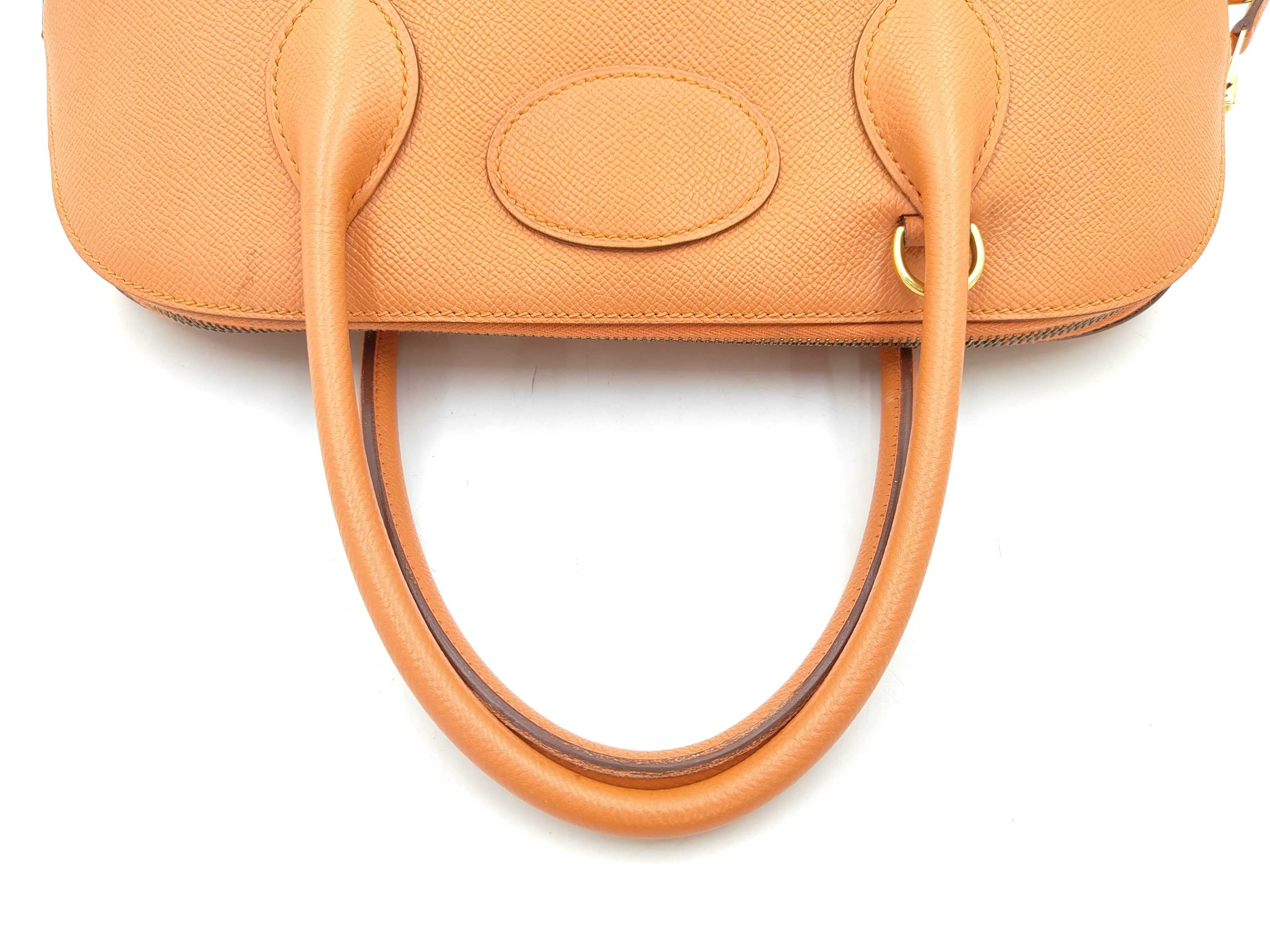 Bolide 35, Veau Epsom leather, Mango color, Gold hardware, Q stamp, Handbag — view 3