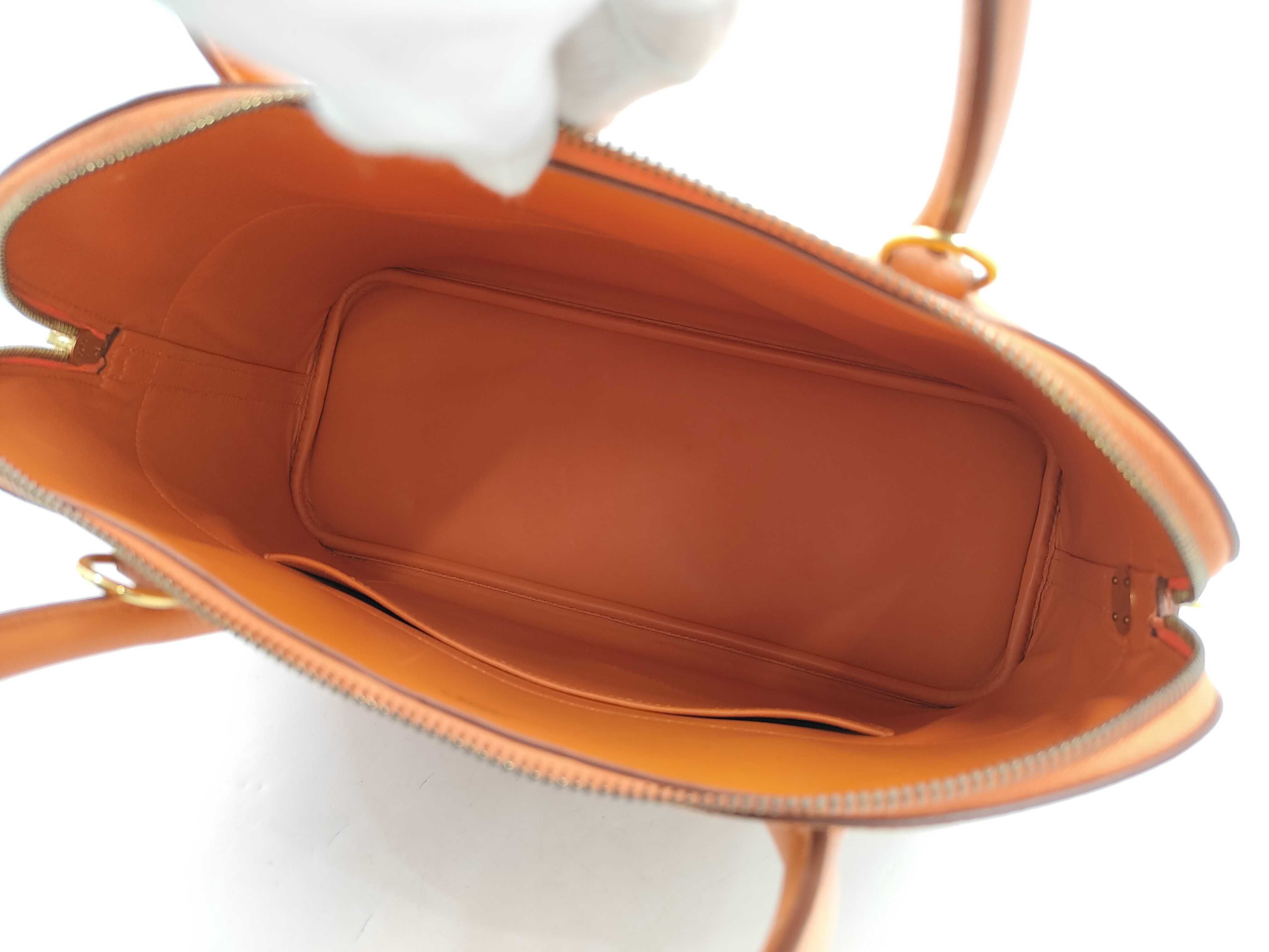 Bolide 35, Veau Epsom leather, Mango color, Gold hardware, Q stamp, Handbag — view 9