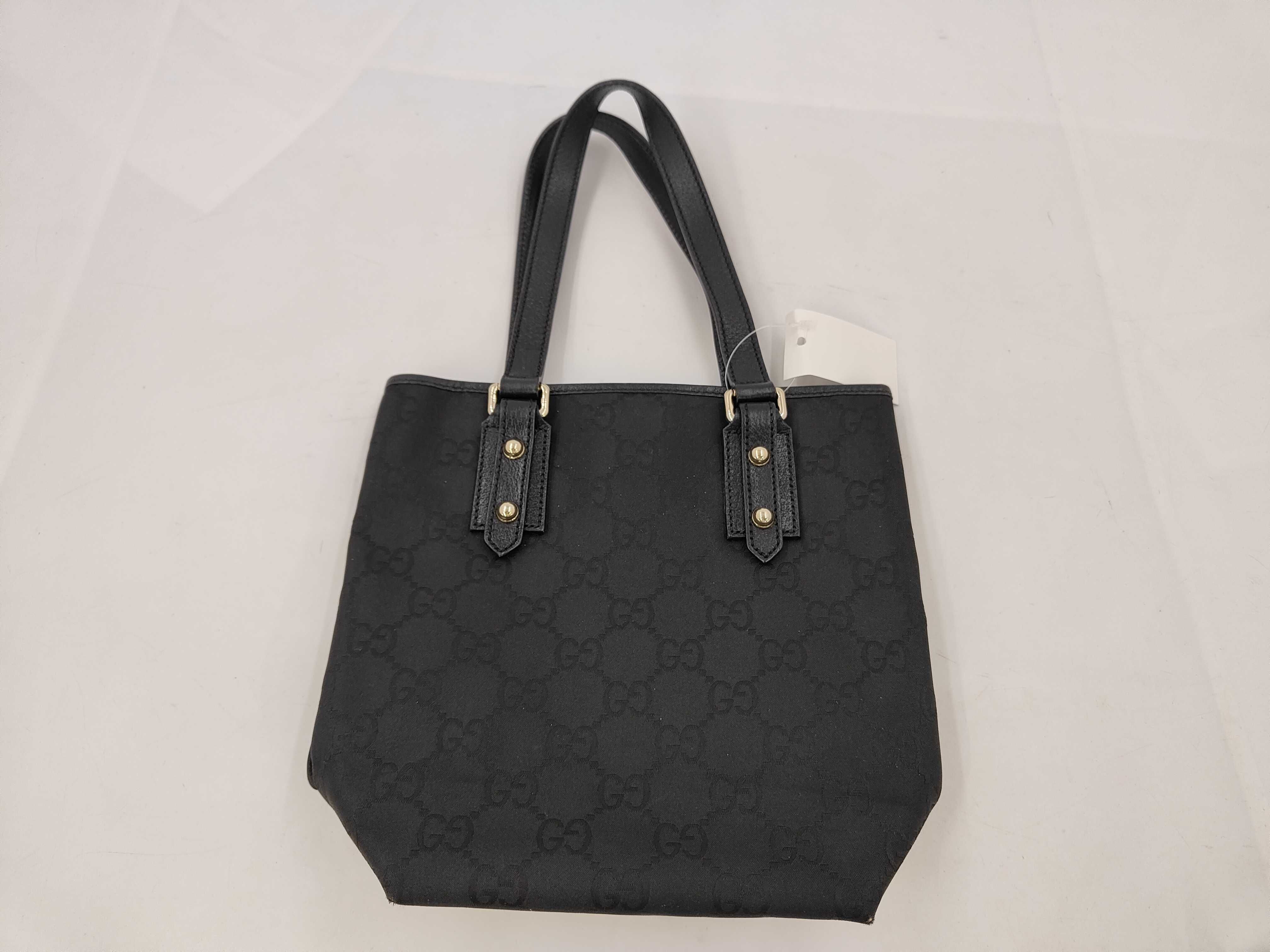 GG Canvas 257250 Handbag