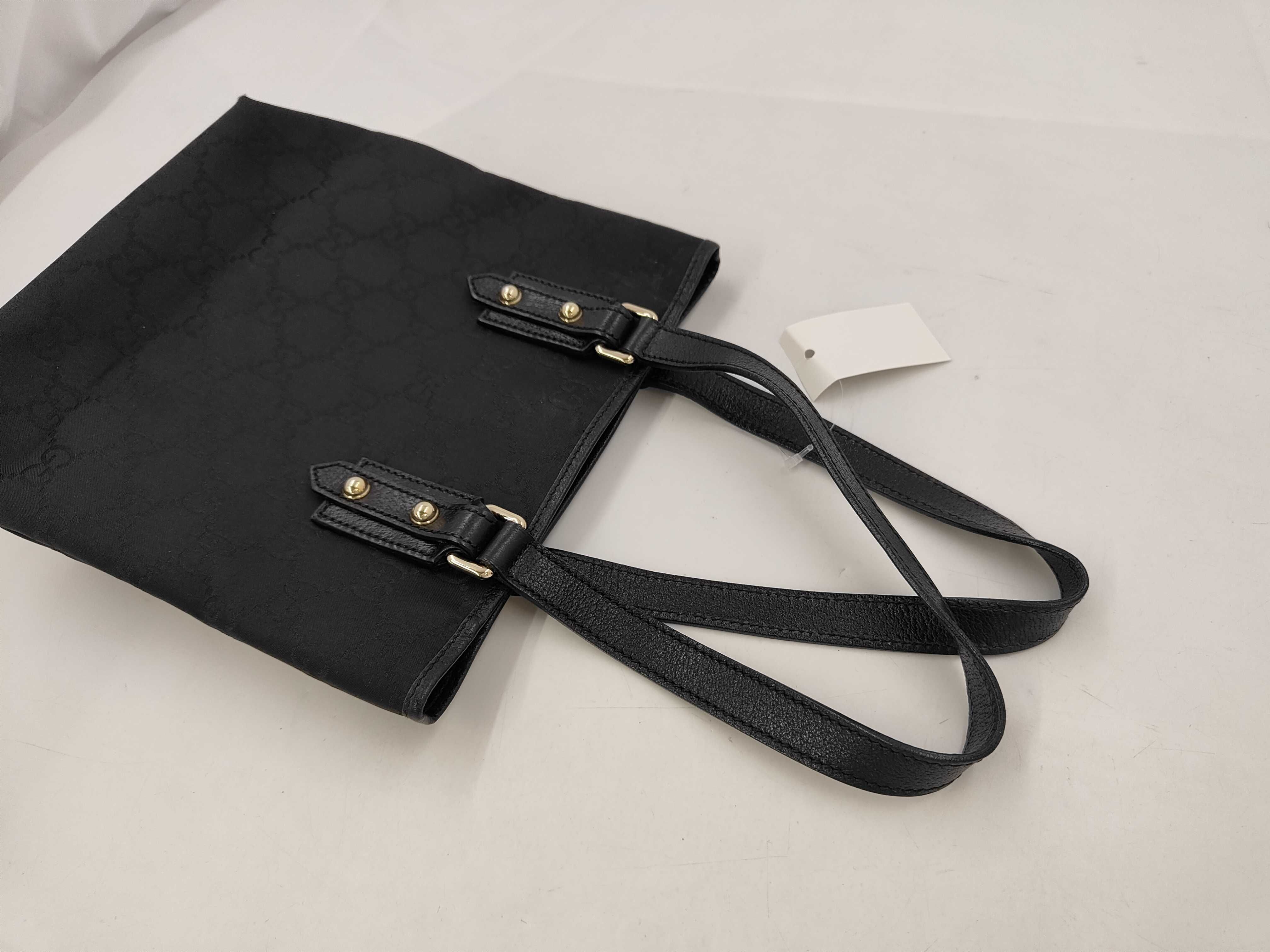 GG Canvas 257250 Handbag — view 5