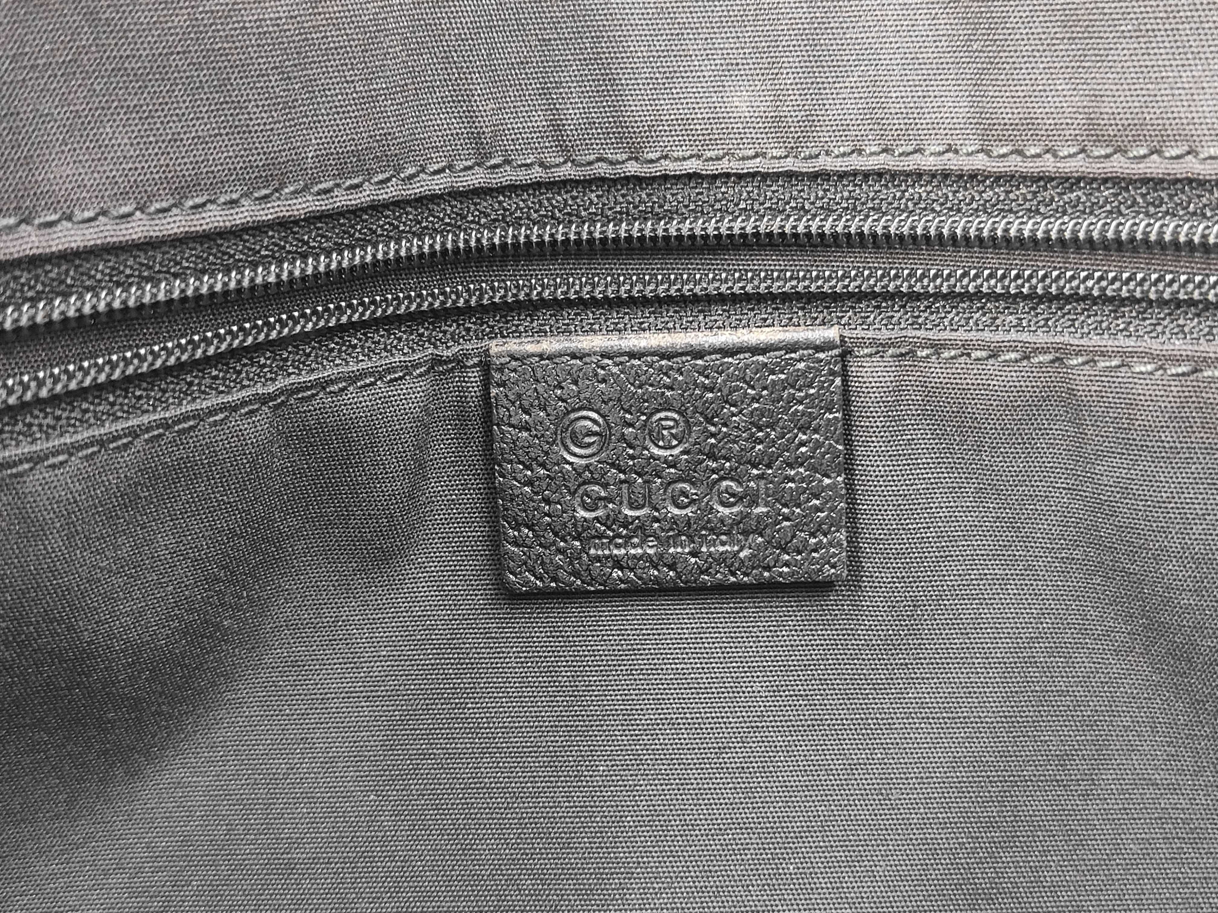 GG Canvas 257250 Handbag — view 9
