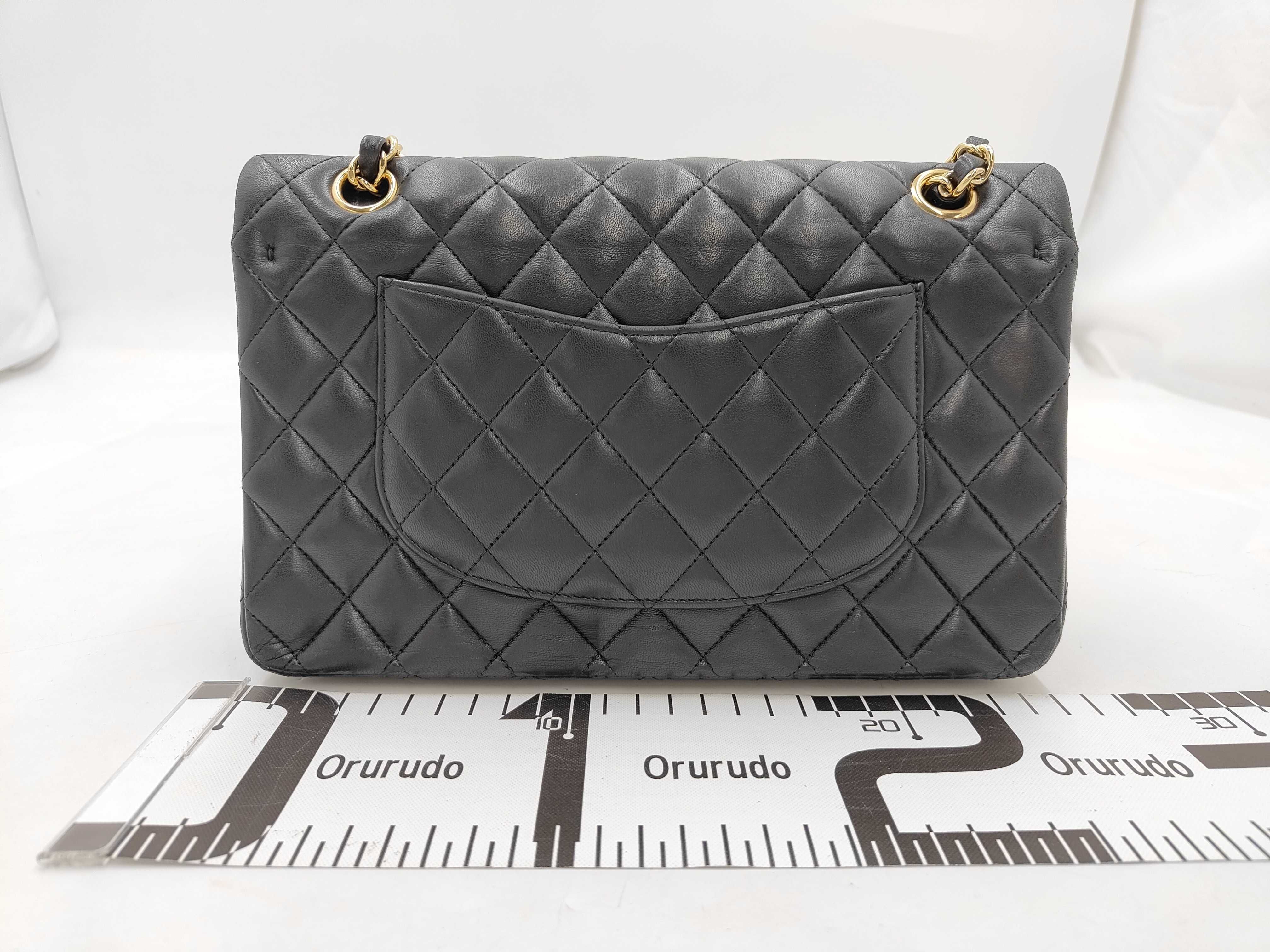 Matelassé 25 Double Flap Lambskin Chain Shoulder Bag (Serial Number 18) — view 2