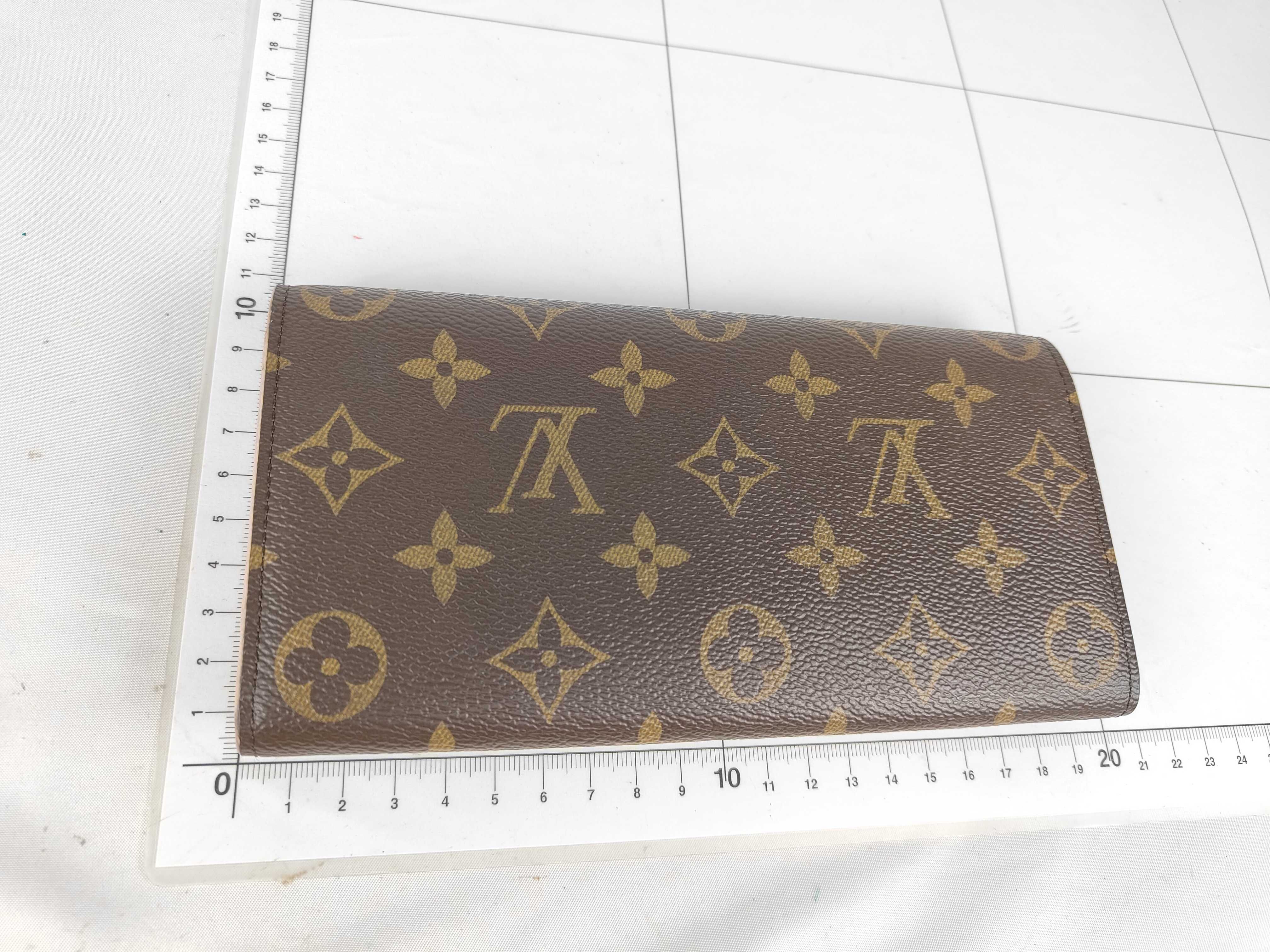 Portefeuille Emilie Flower Wallet with Initials — view 2