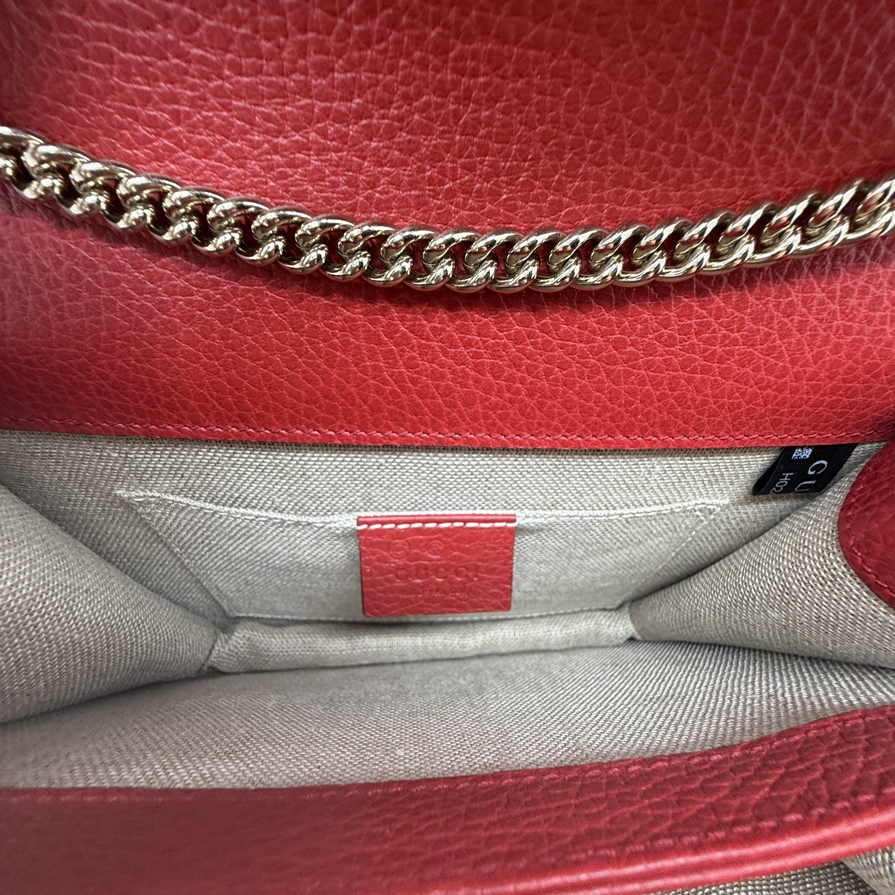 Interlocking G Leather Chain Shoulder Bag, Red. — view 13