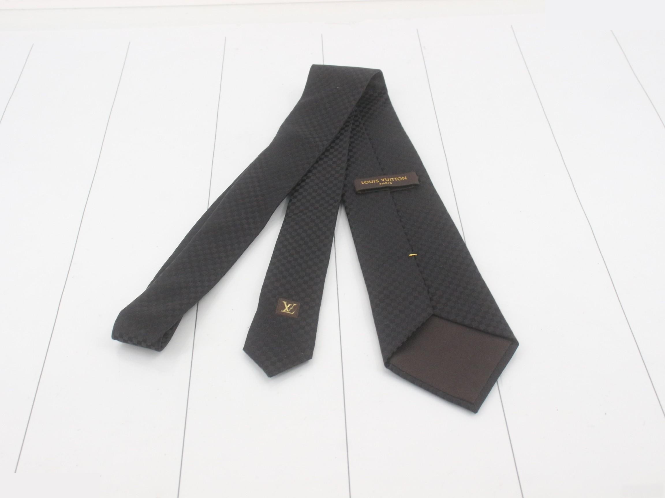 Silk tie — view 2