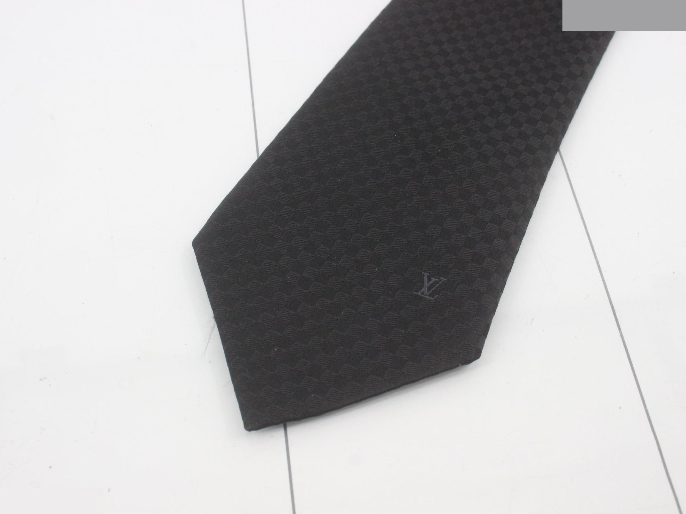 Silk tie — view 3