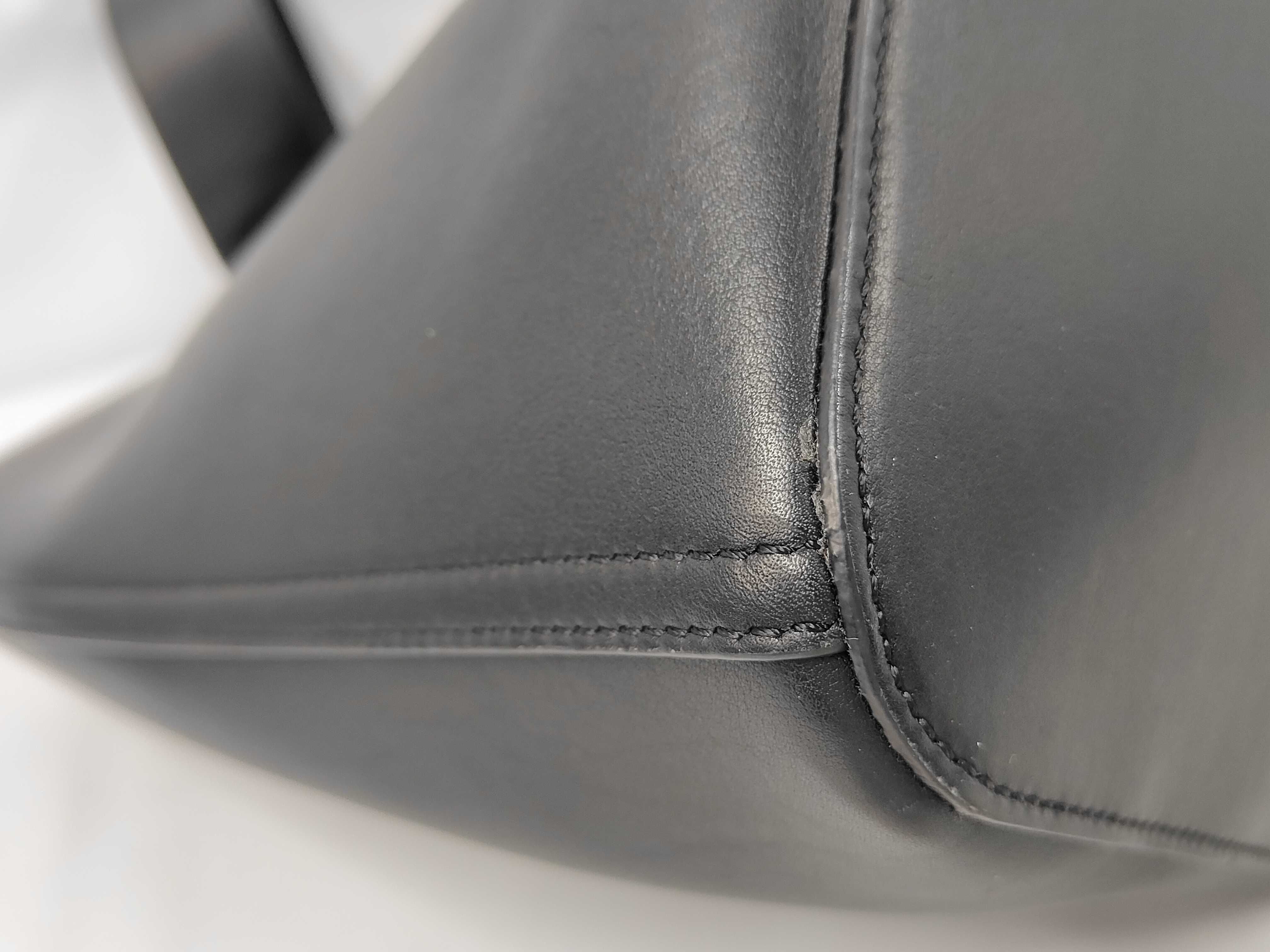Pebble Bucket Pack Black Shoulder Bag — view 4