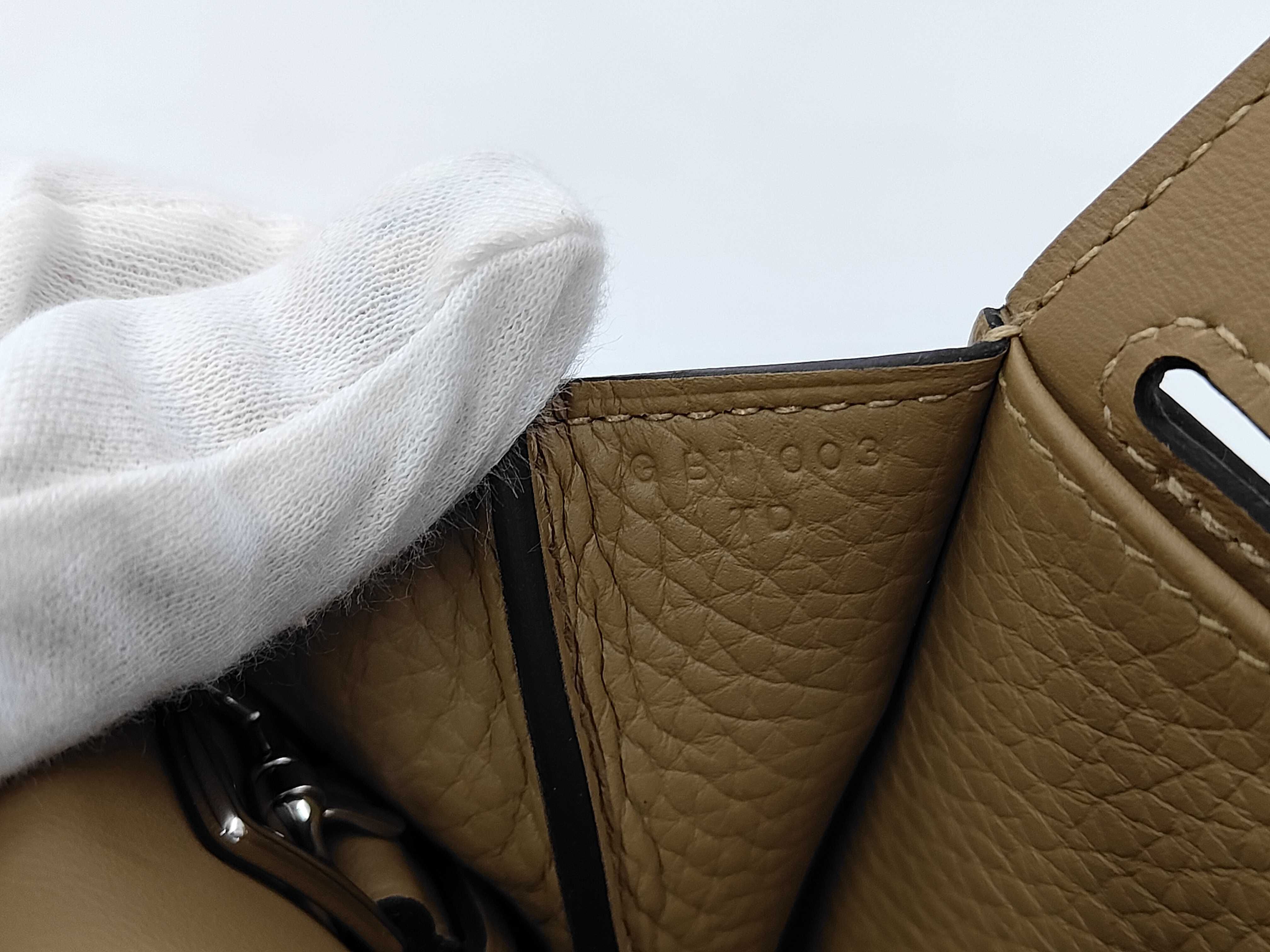 Alzan 25 Taurillon Dune Silver Hardware G Engraved Bag — view 13