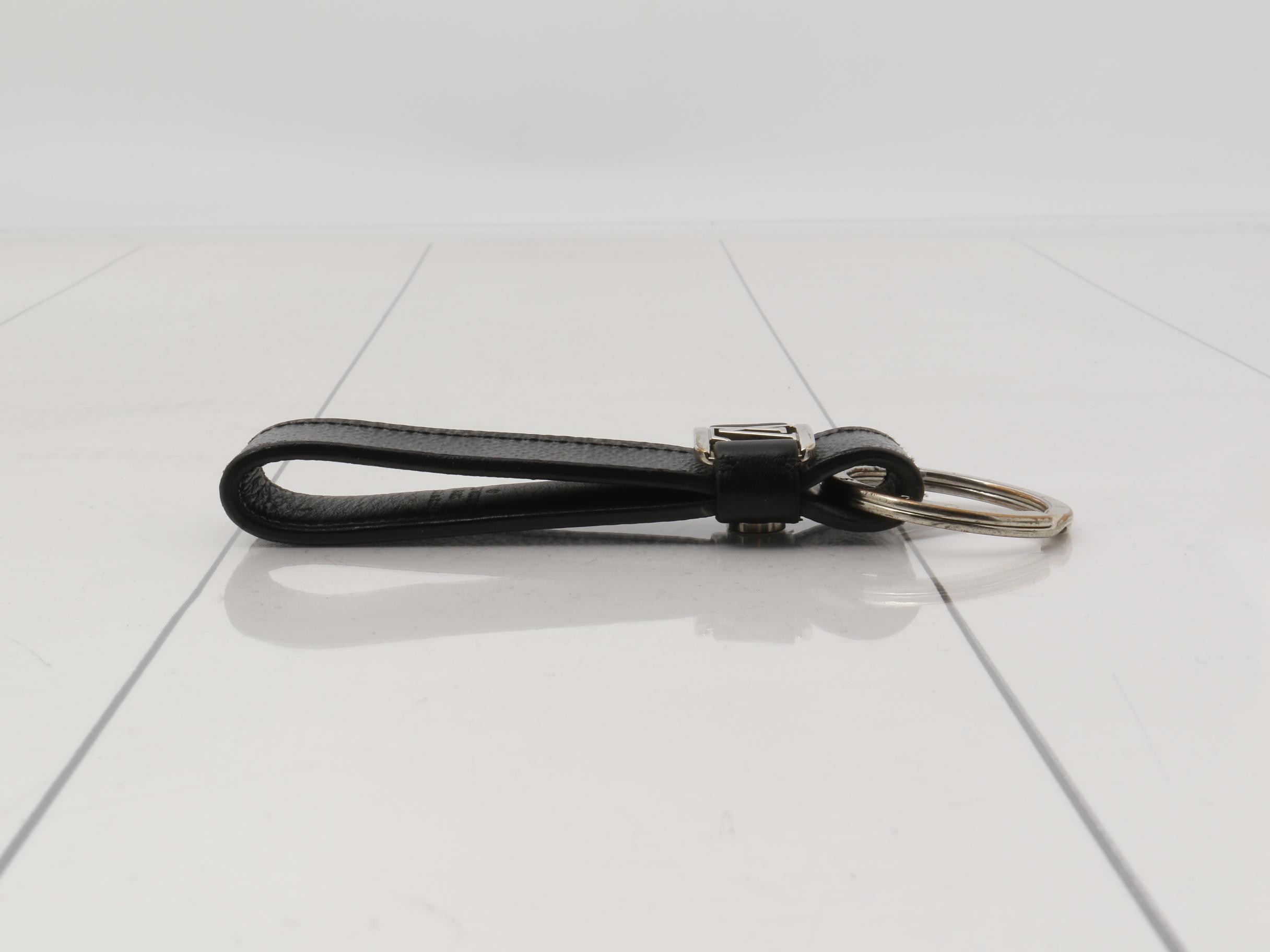Damier Graphite (small items) - cell phone strap - keychain — view 3