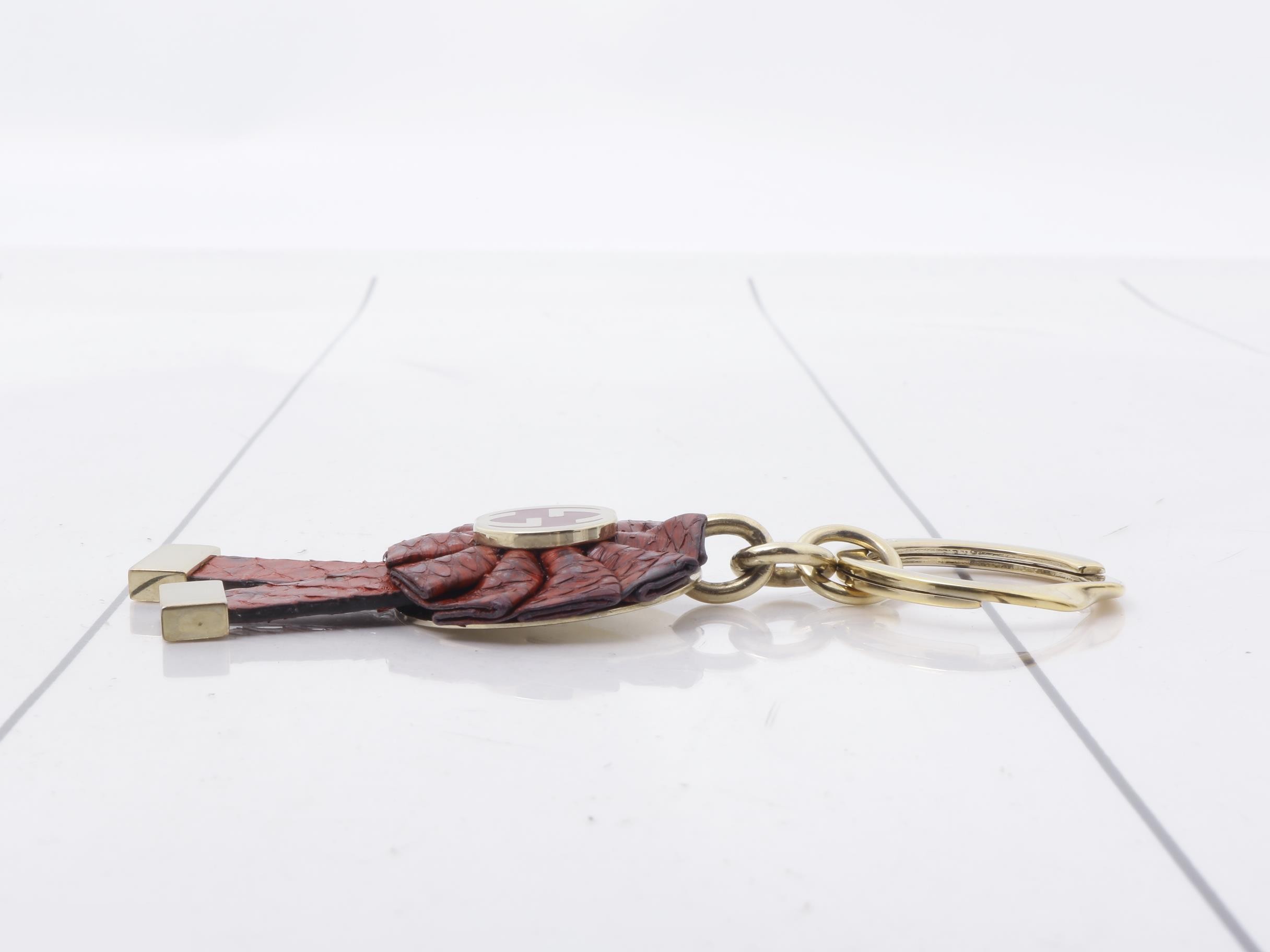 Interlocking Keyring, Red — view 3
