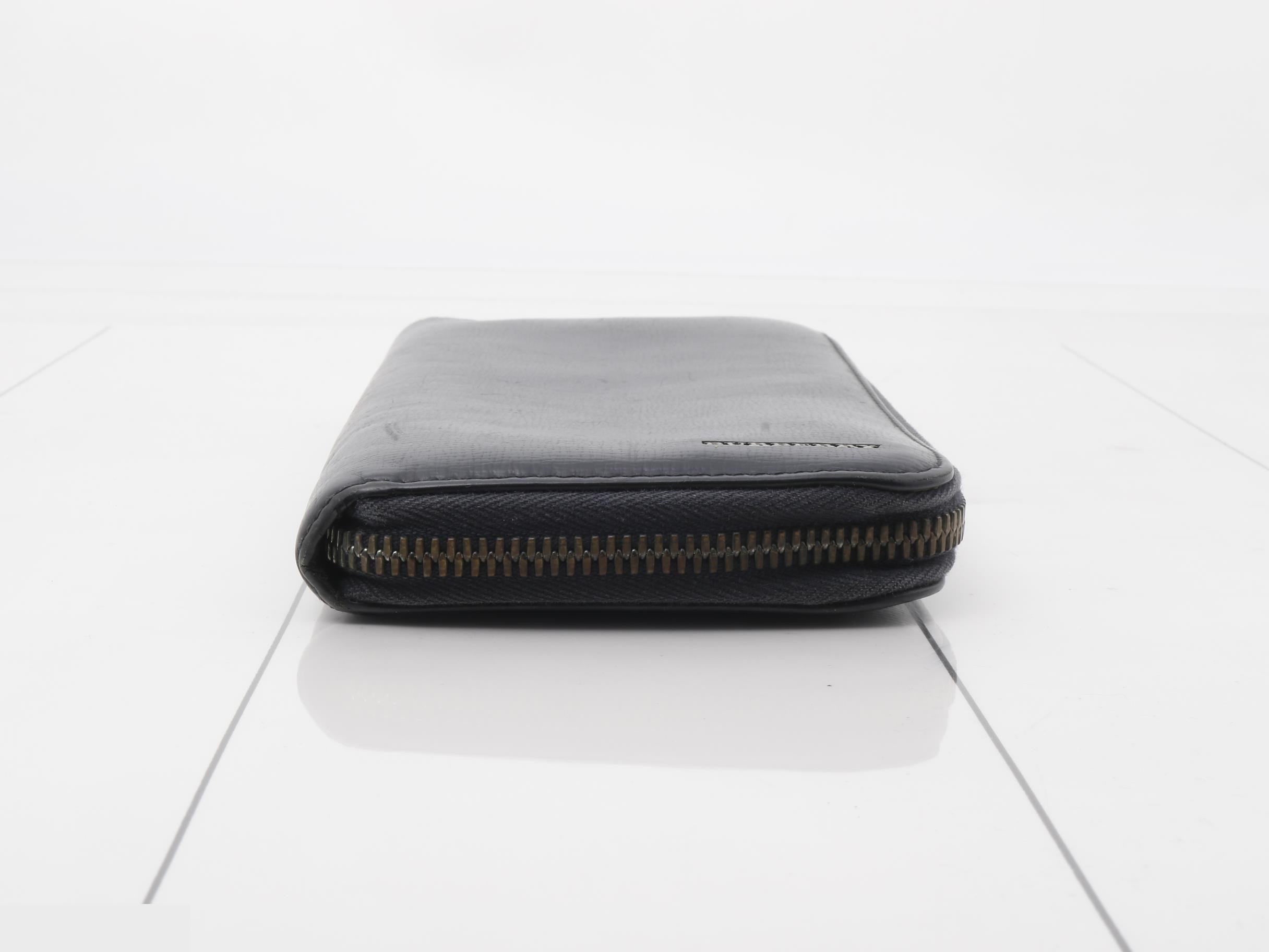 wallet — view 3