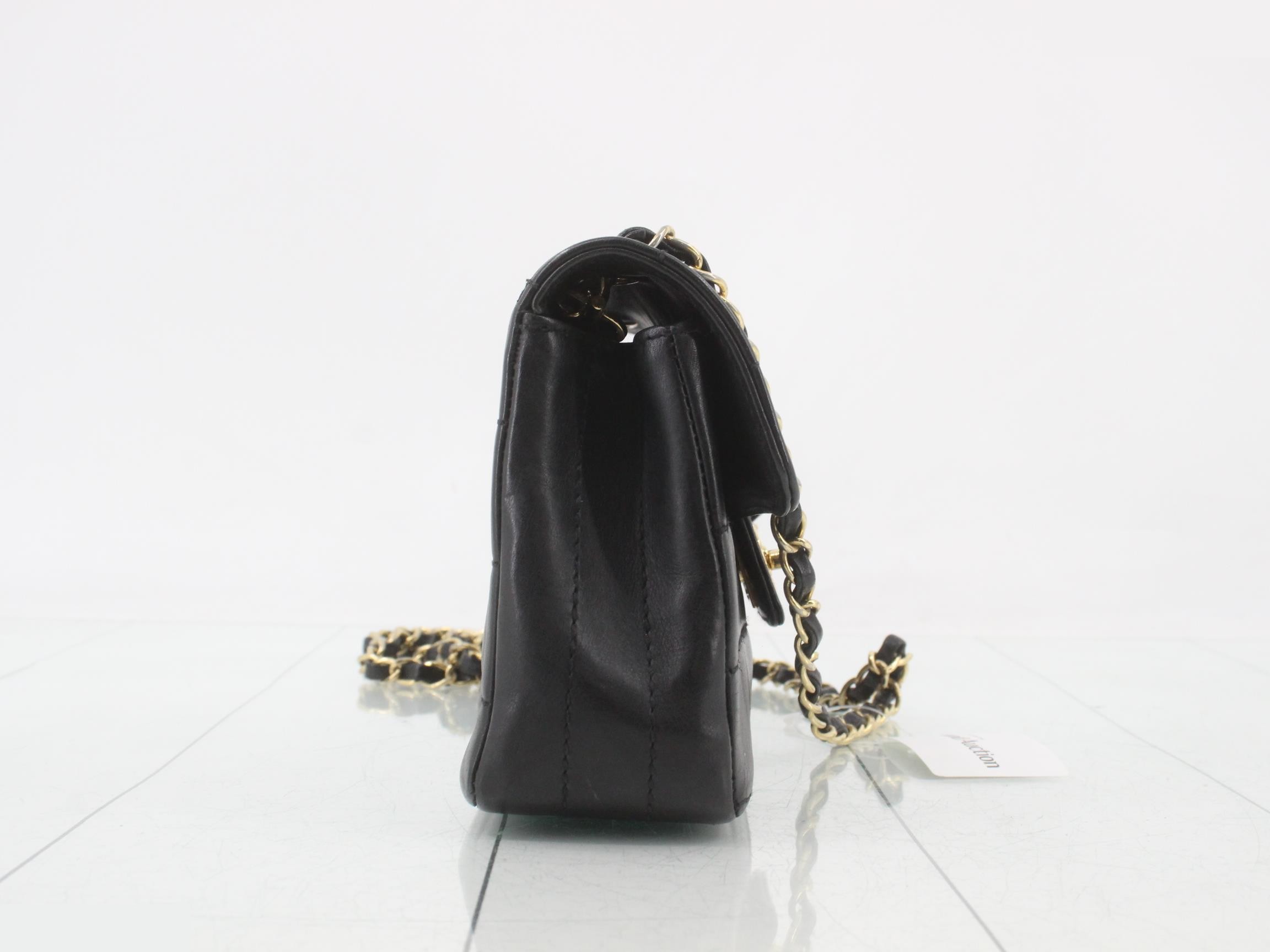 Chocolate bar chain shoulder bag, booth number 7 — view 4