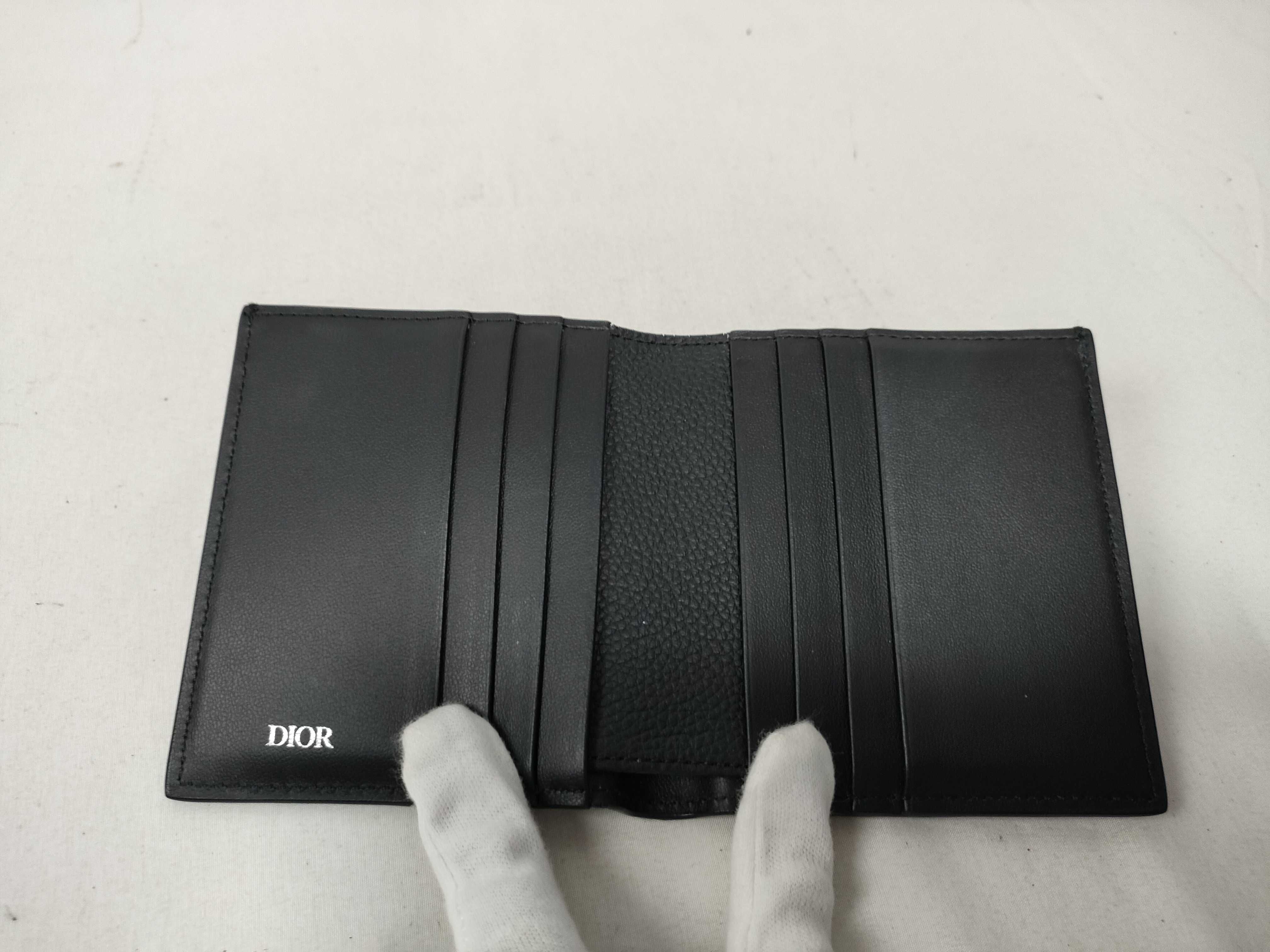 Gravity Billfold Card Holder Billfold — view 8