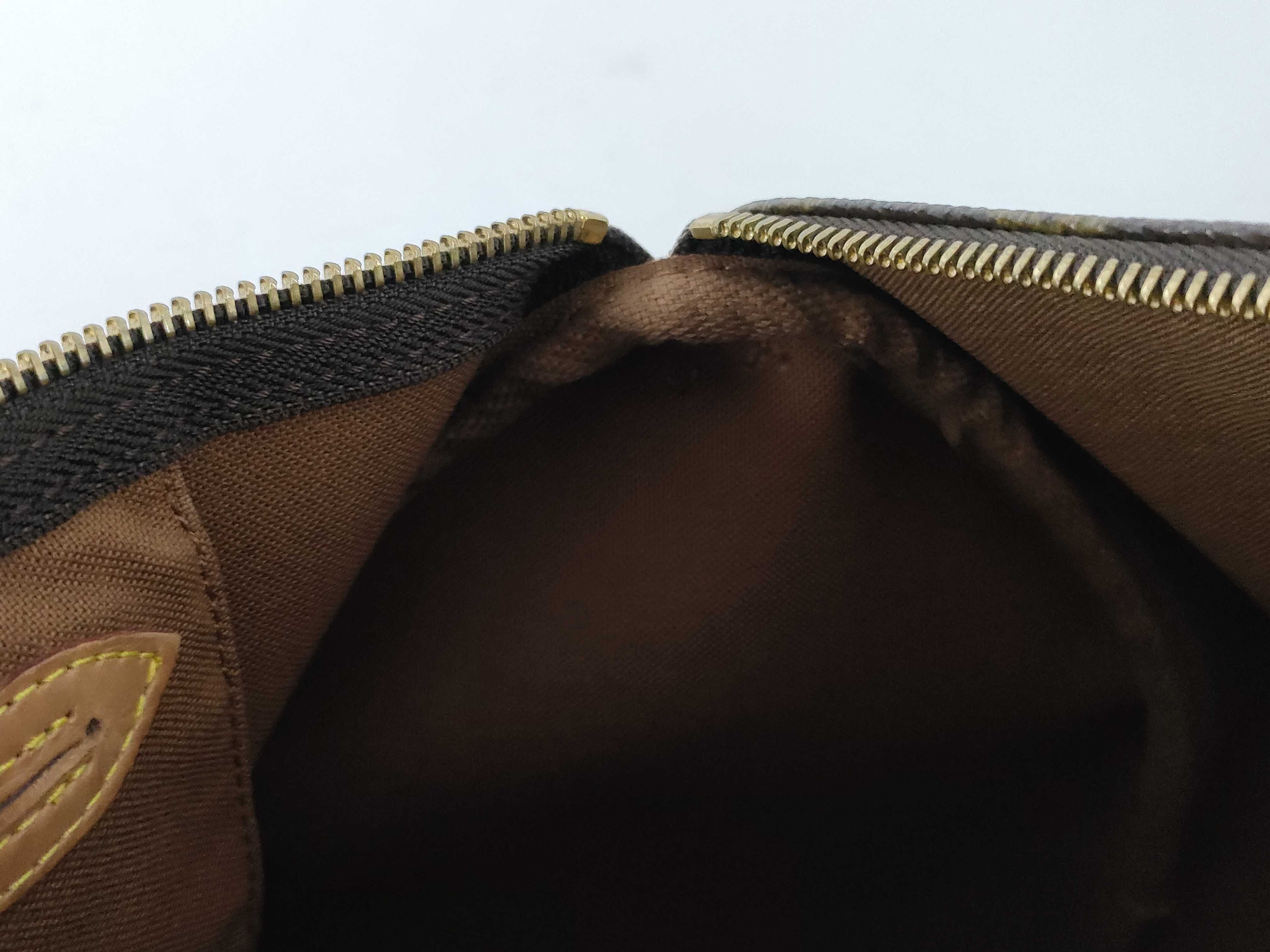 Monogram Louis Vuitton Speedy 30 Monogram M41526 Handbag (VO8172) Handbag — view 10