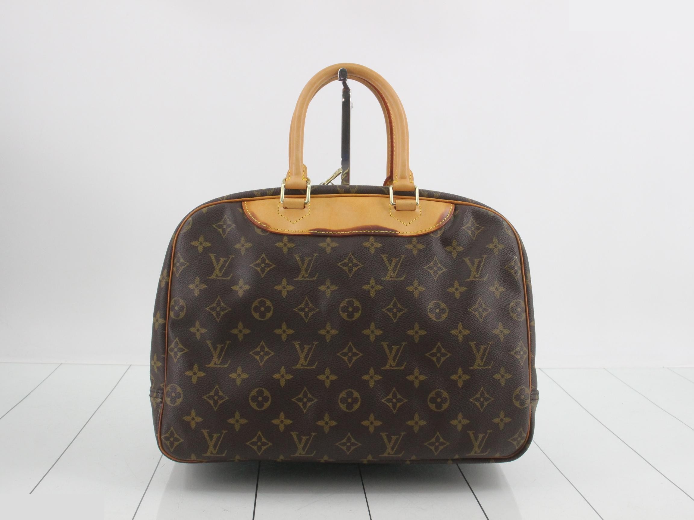 Deauville padlock & key, dust bag, and shopping bag included. — view 2