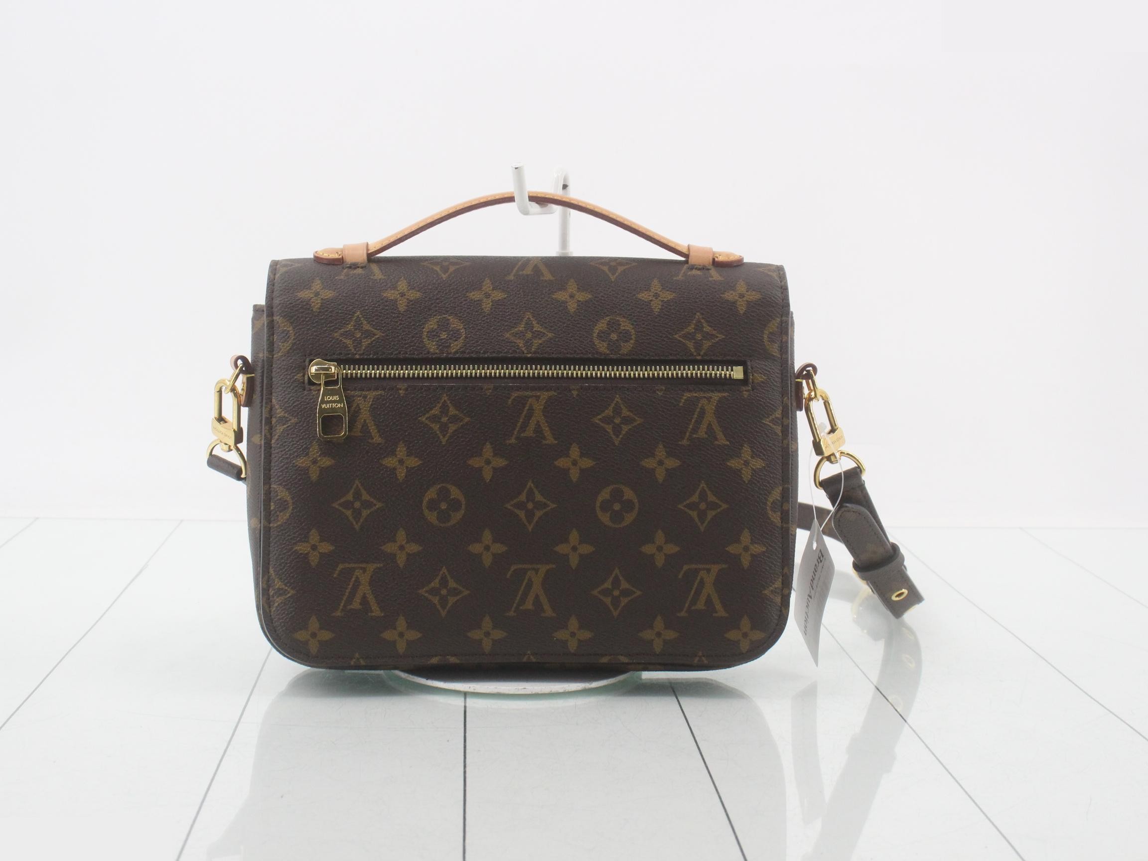 Monogram Pochette Métis MM 2-Way Shoulder/Handbag — view 2