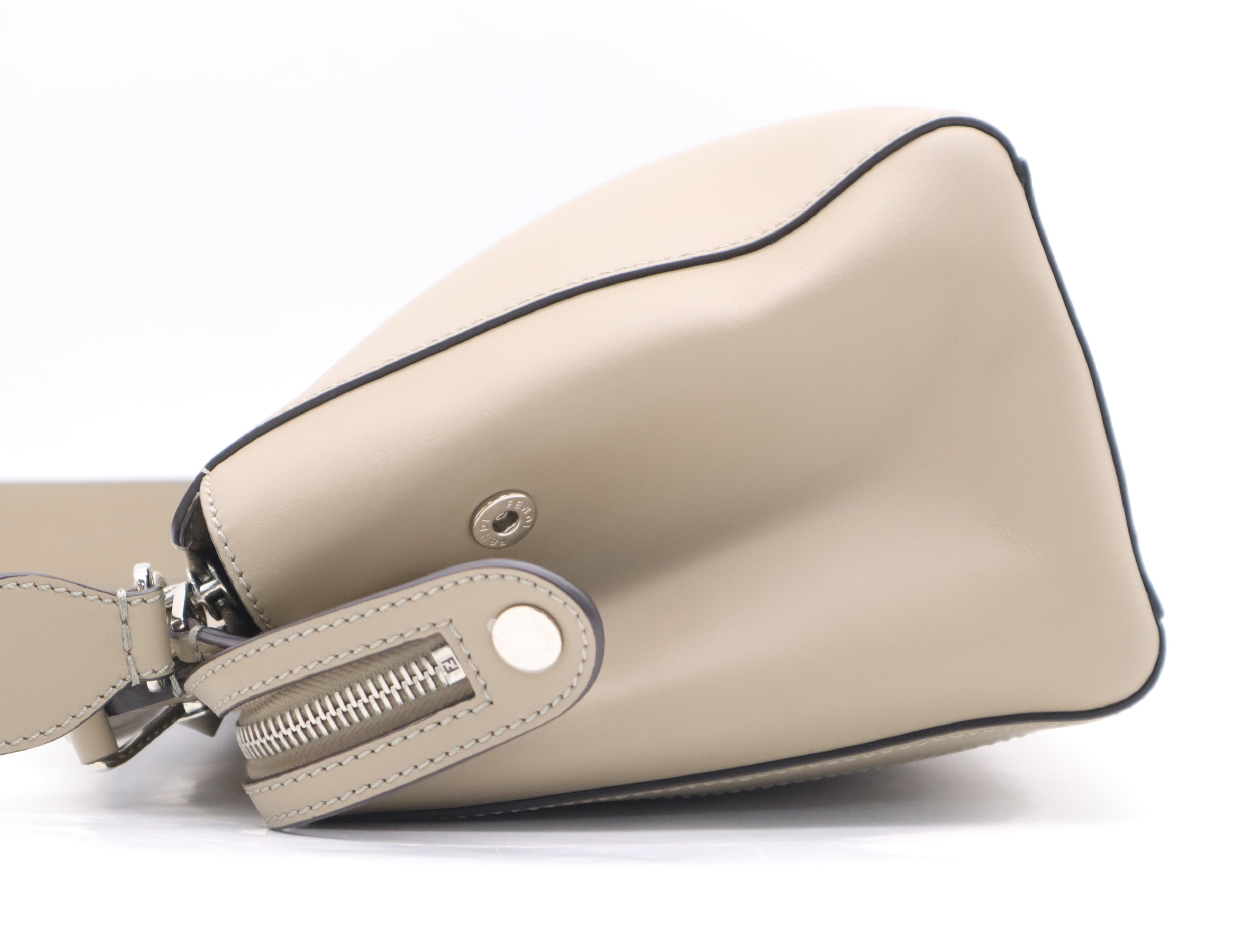 Leather.com 2-Way Handbag, Khaki, with Shoulder Strap and Dust Bag. — view 3