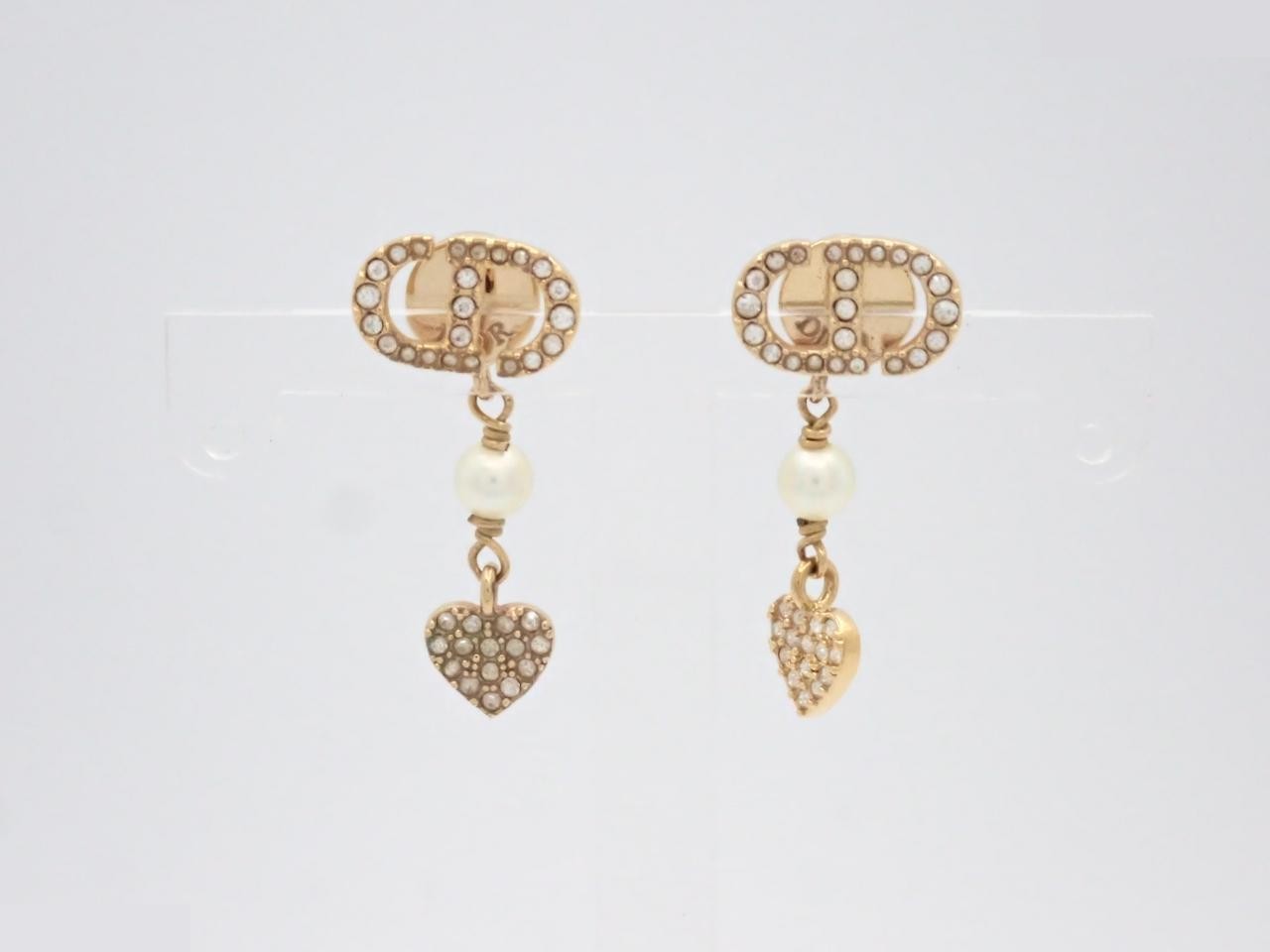 Gold earrings
