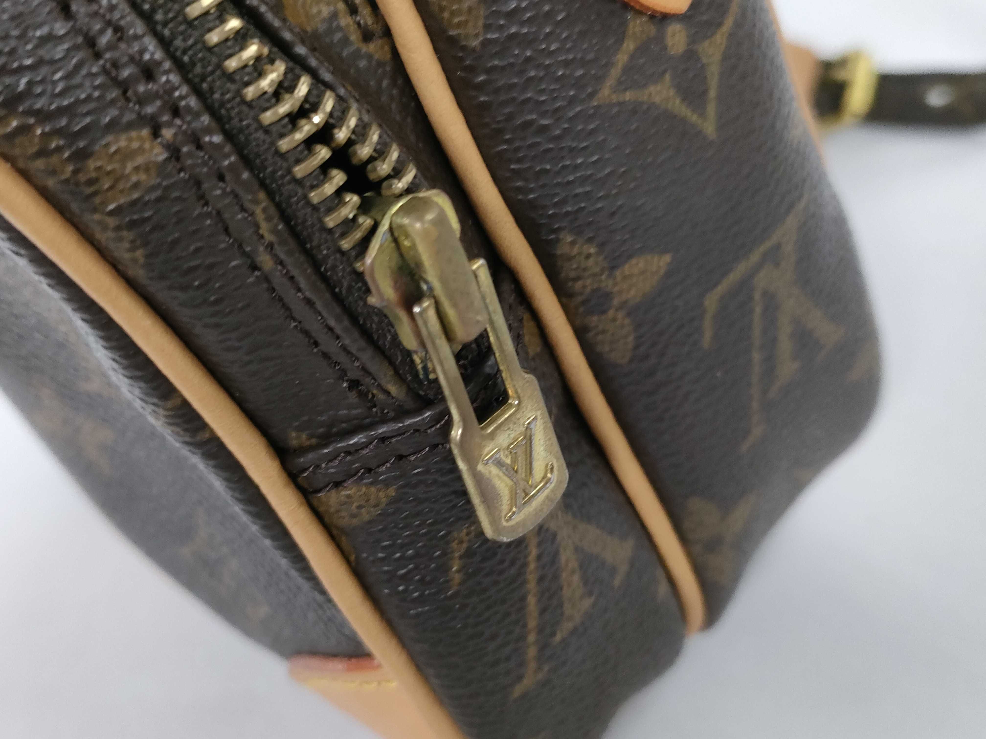 Monogram Louis Vuitton Shoulder Bag — view 14