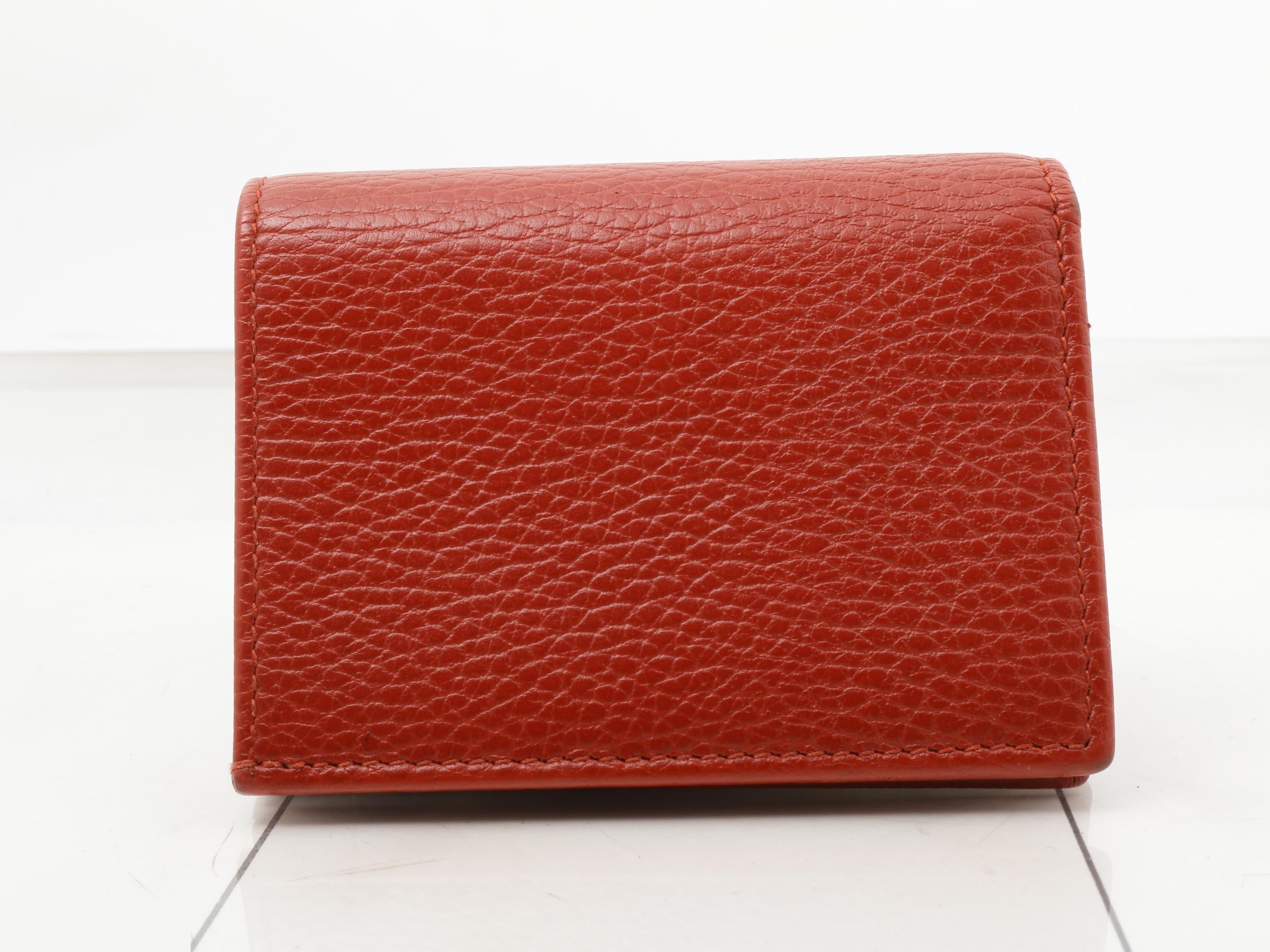 wallet — view 2