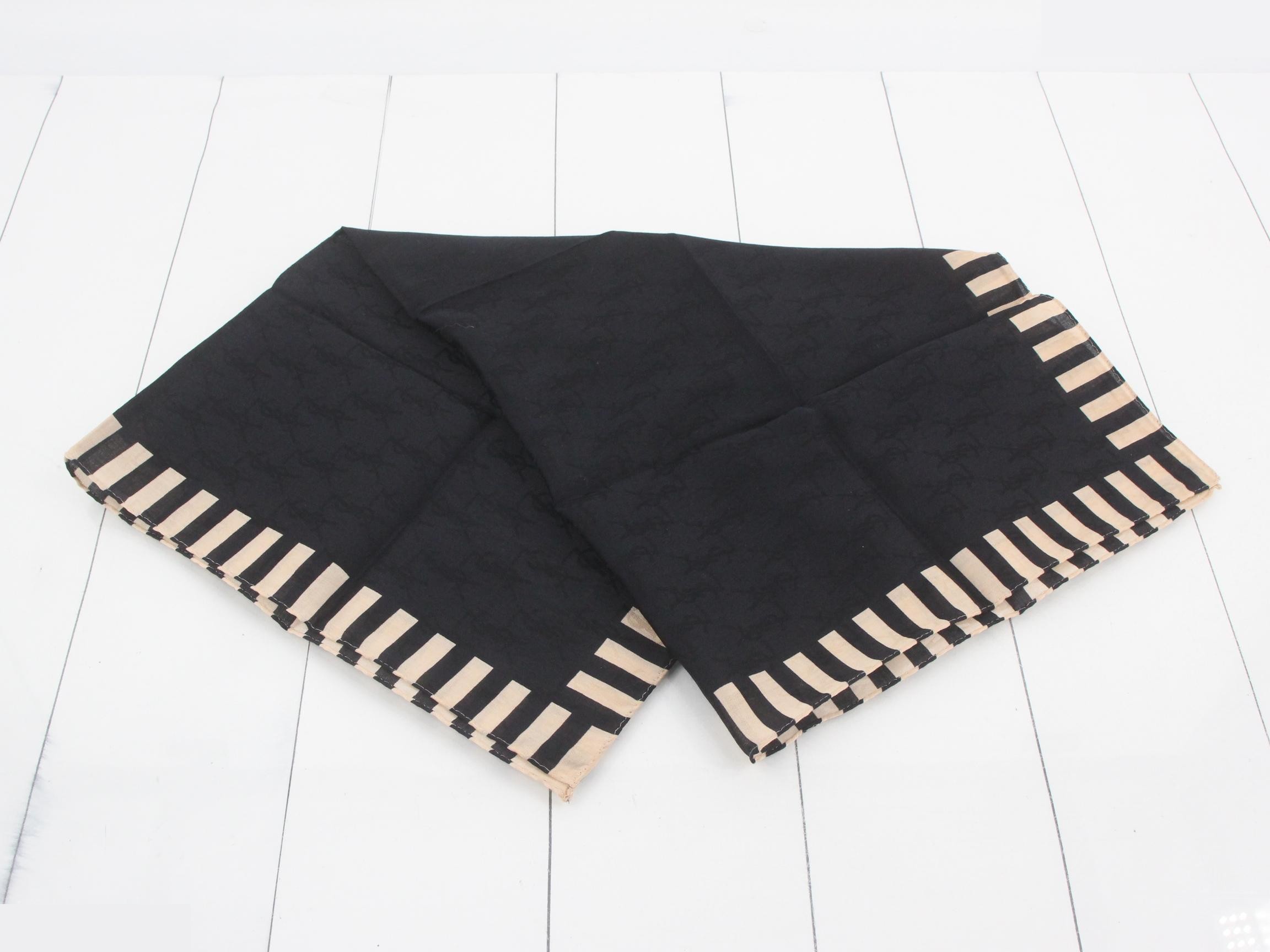 handkerchief — view 3