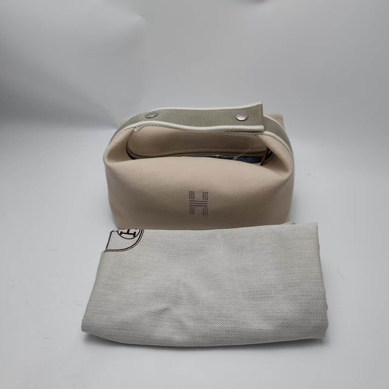 【*Shipped from: China*】HERMES Bridore Black Canvas Handbag — view 2