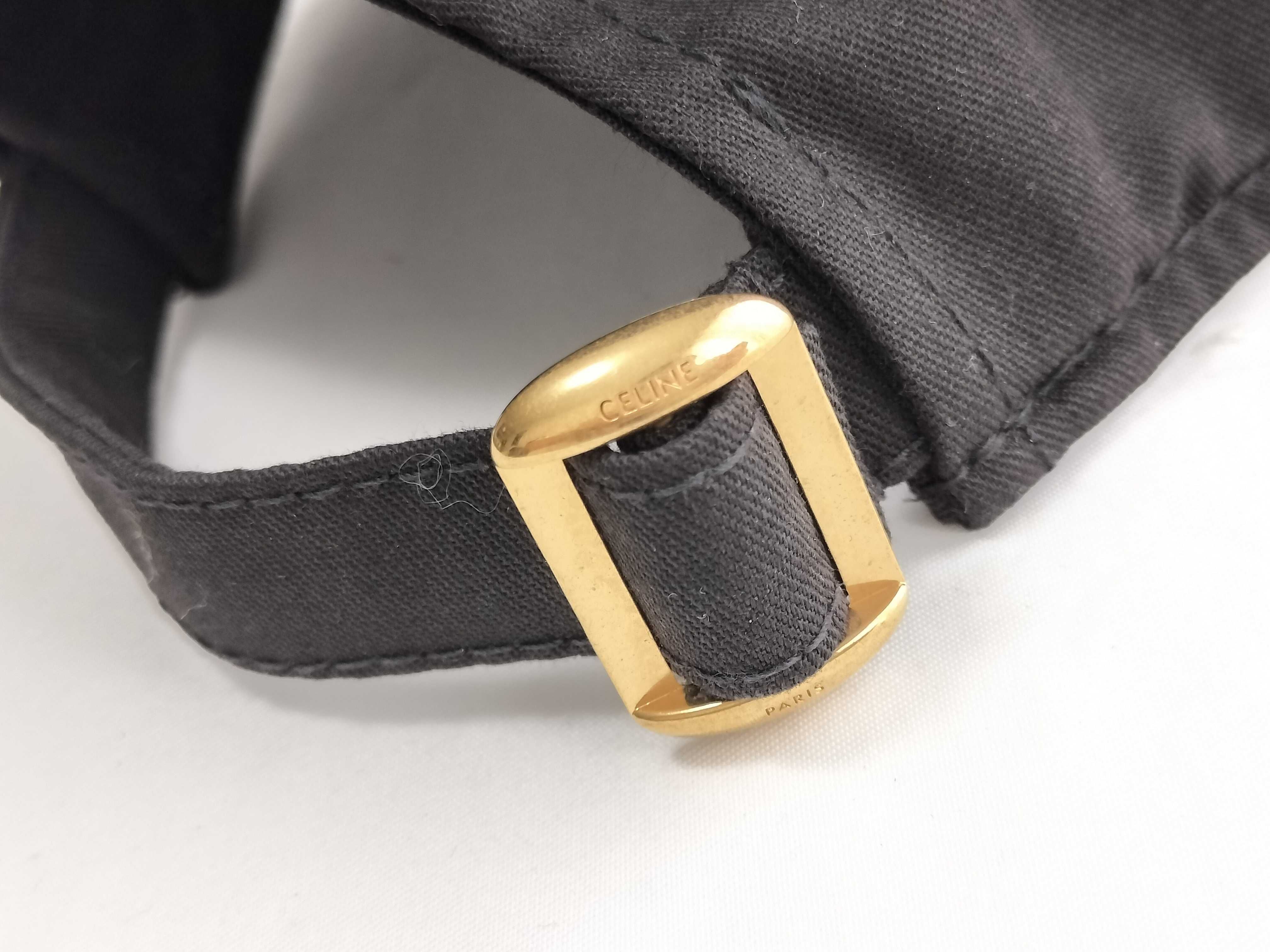 caps and other accessories — view 9