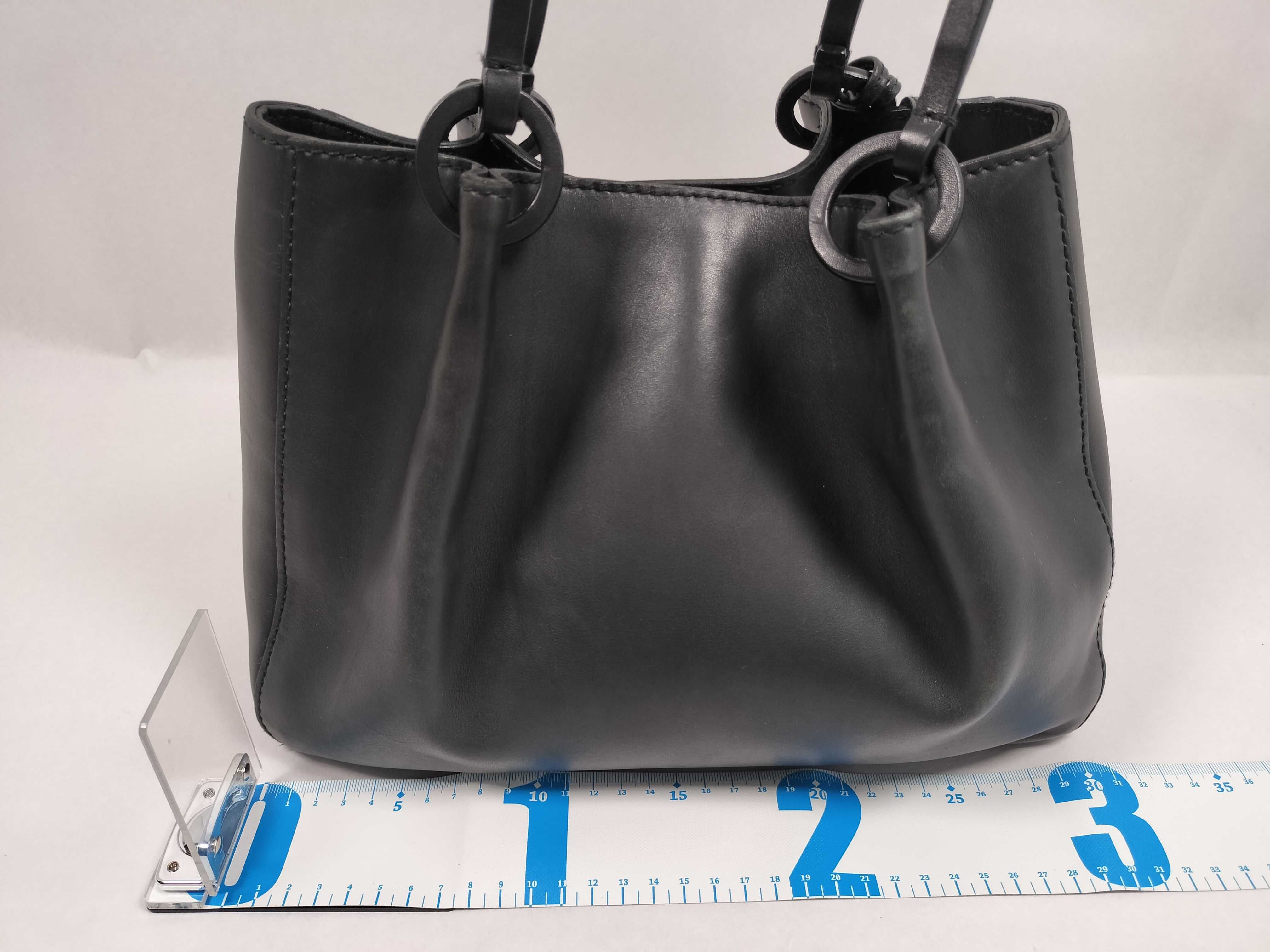 Tote Bag, Gucci Tote Bag from the Tom Ford era, with pouch, leather, black tote bag — view 2