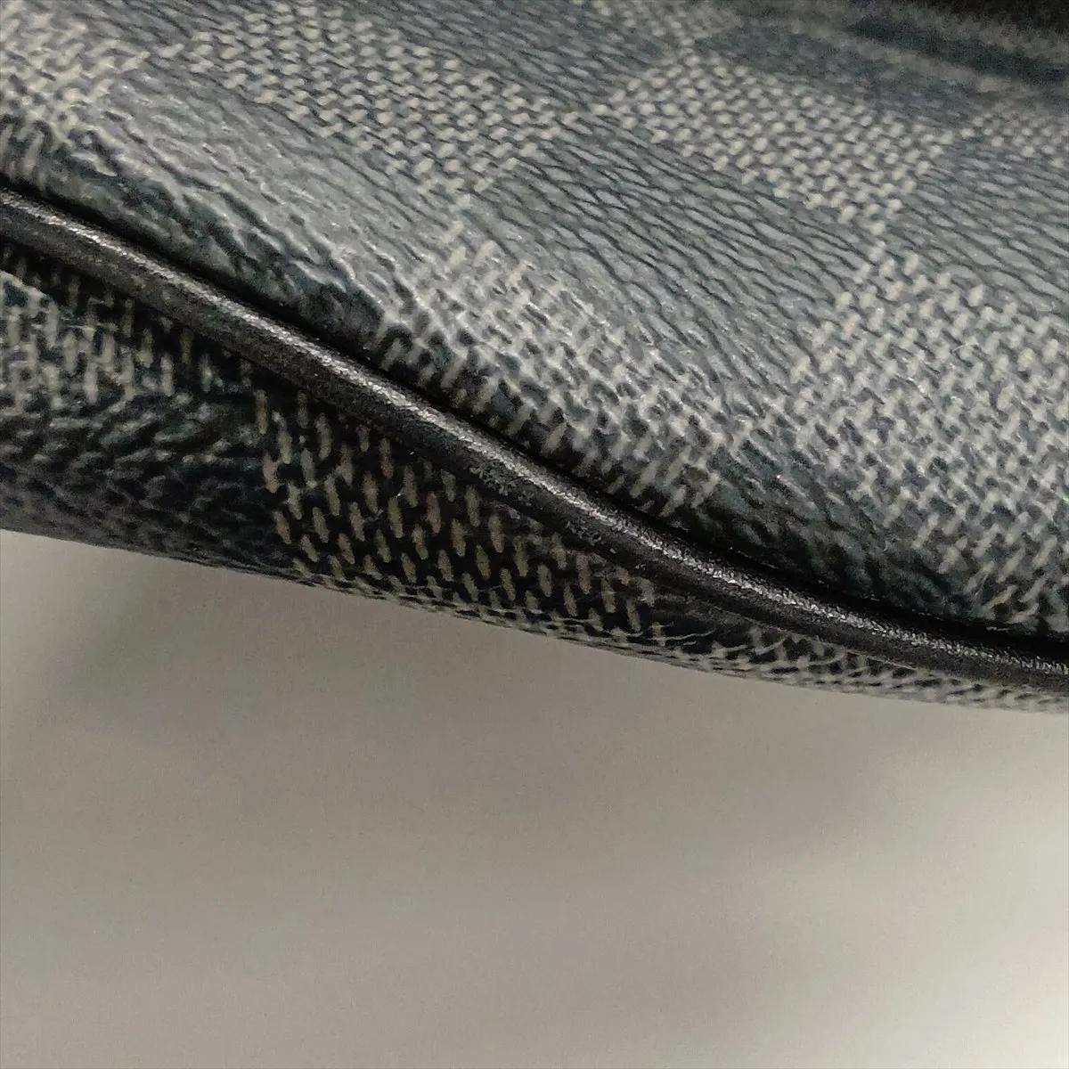 Damier Graphite Discovery Bum Bag N40187 CA4159 Black (RFID detected) — view 12