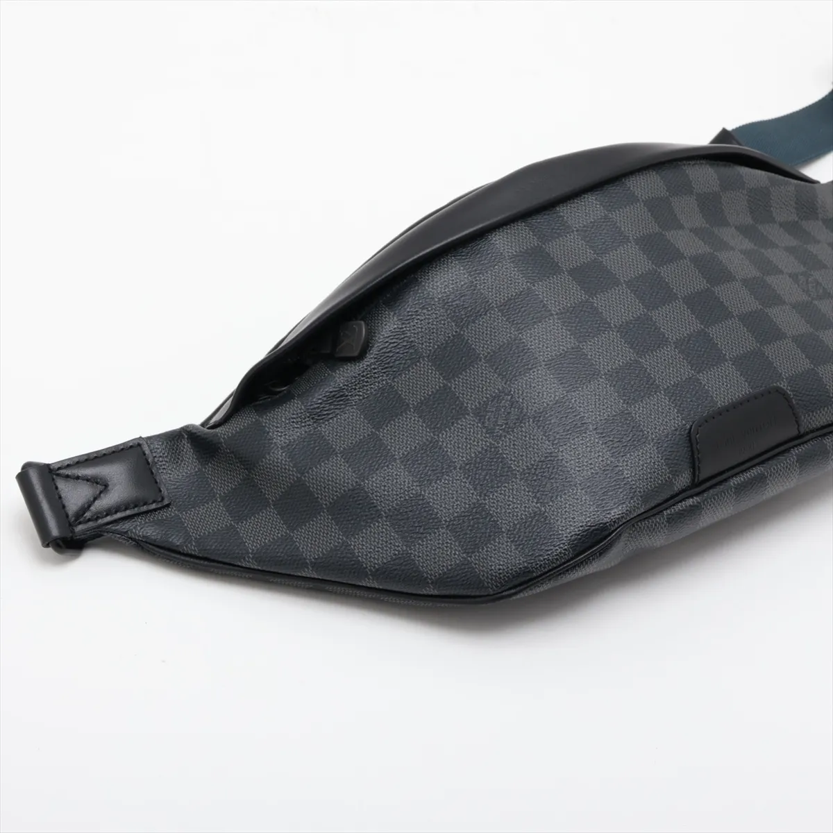 Damier Graphite Discovery Bum Bag N40187 CA4159 Black (RFID detected) — view 4