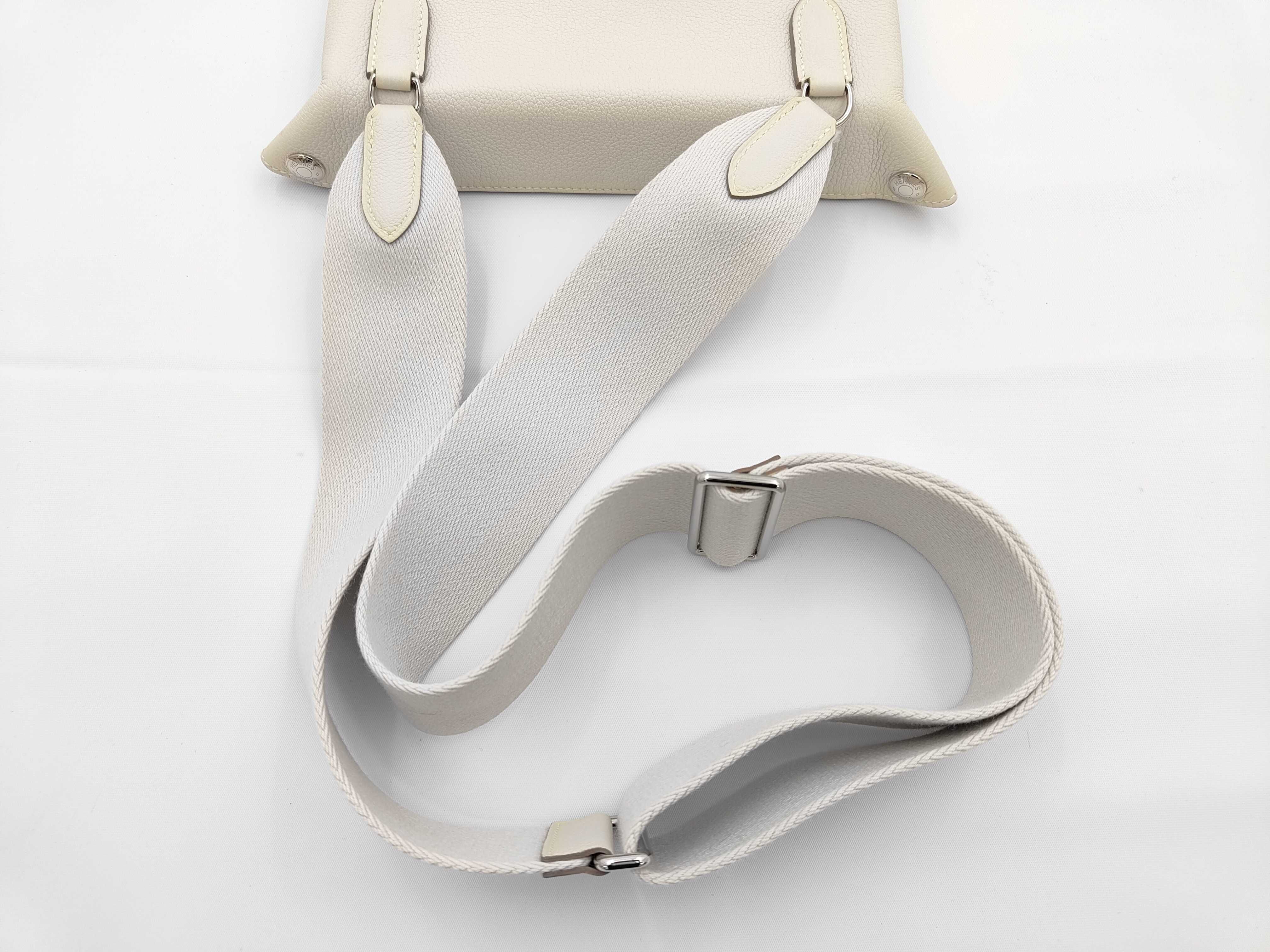 Vide Poche White Shoulder Bag with Silver Hardware and W Stamp — view 3