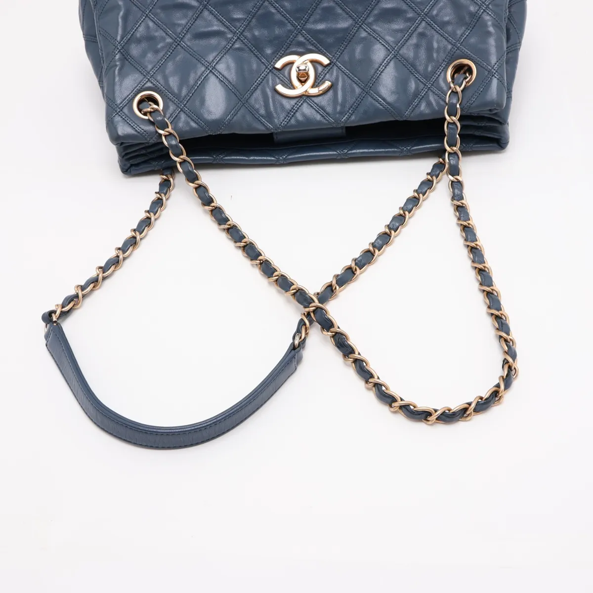 Bicolore Leather Chain Shoulder Bag, Blue with Gold Hardware, Item No. 17069479 (Serial No. 17) — view 5