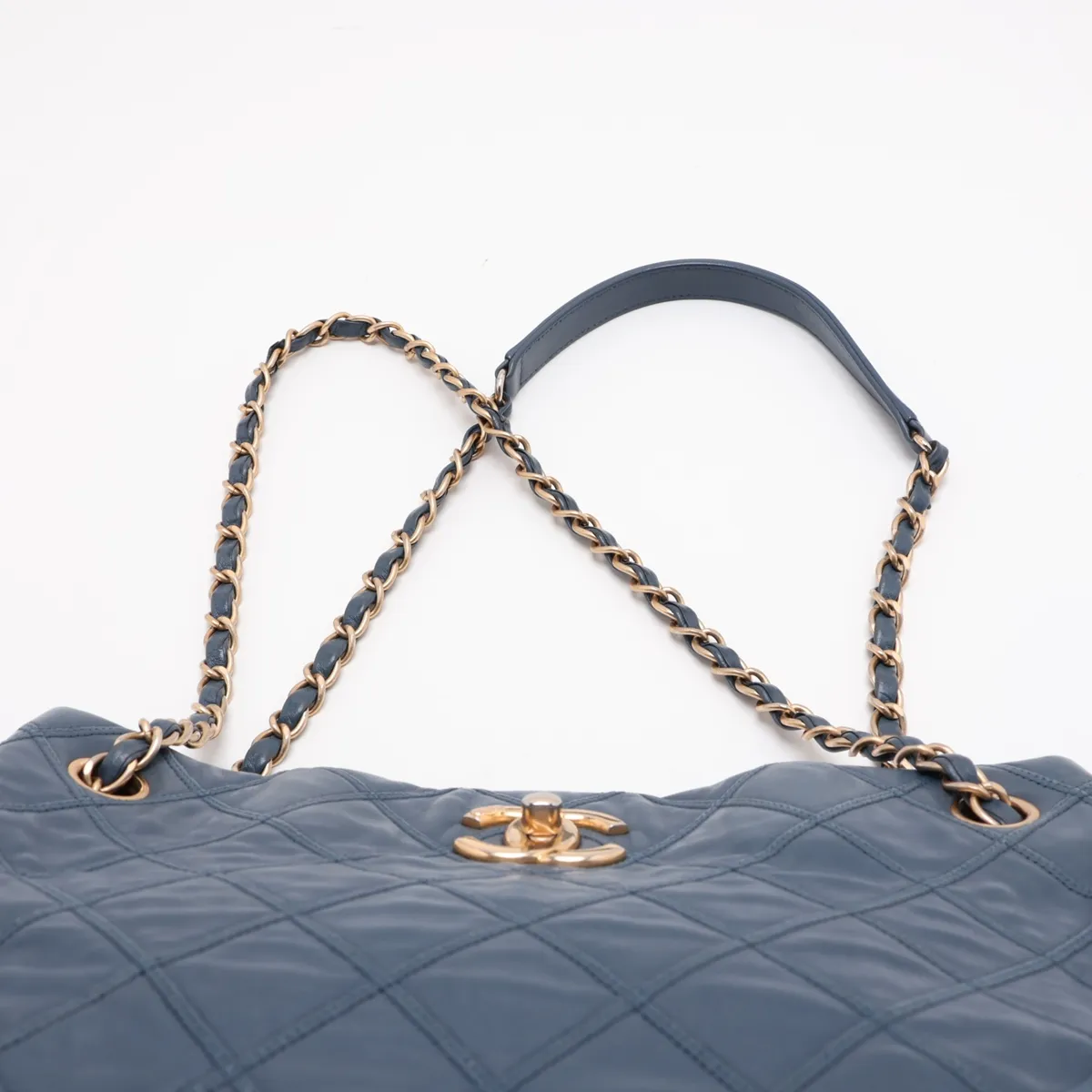 Bicolore Leather Chain Shoulder Bag, Blue with Gold Hardware, Item No. 17069479 (Serial No. 17) — view 6
