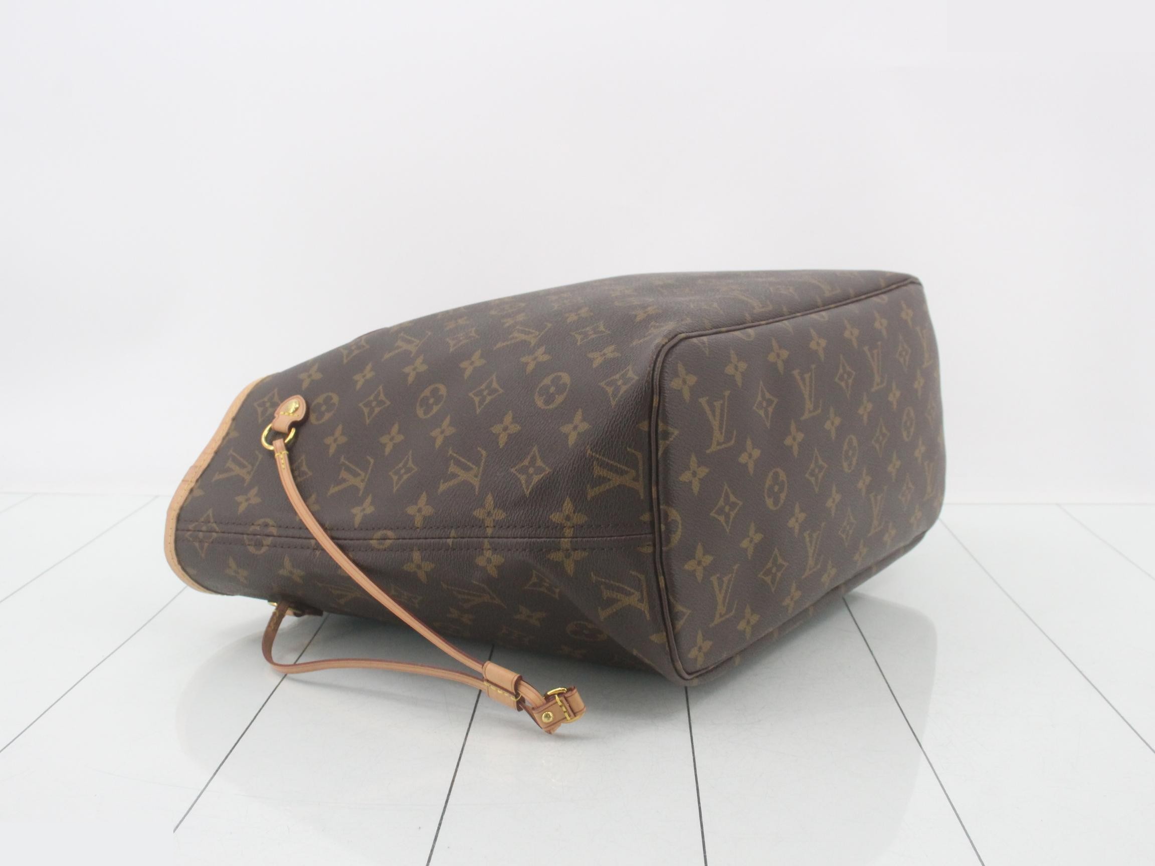 Monogram Neverfull MM Beige Tote Bag with Pouch — view 5