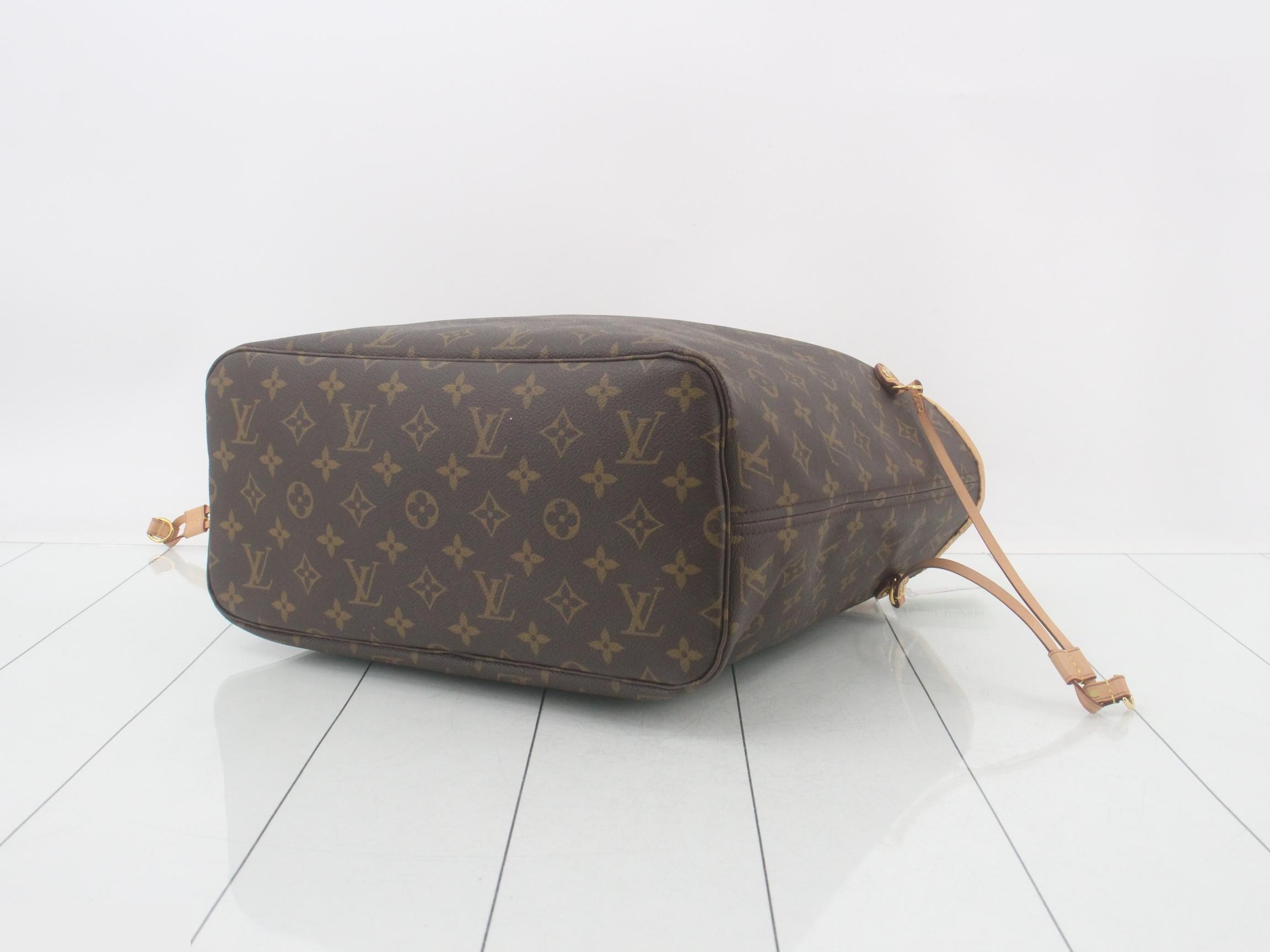 Monogram Neverfull MM Beige Tote Bag with Pouch — view 6