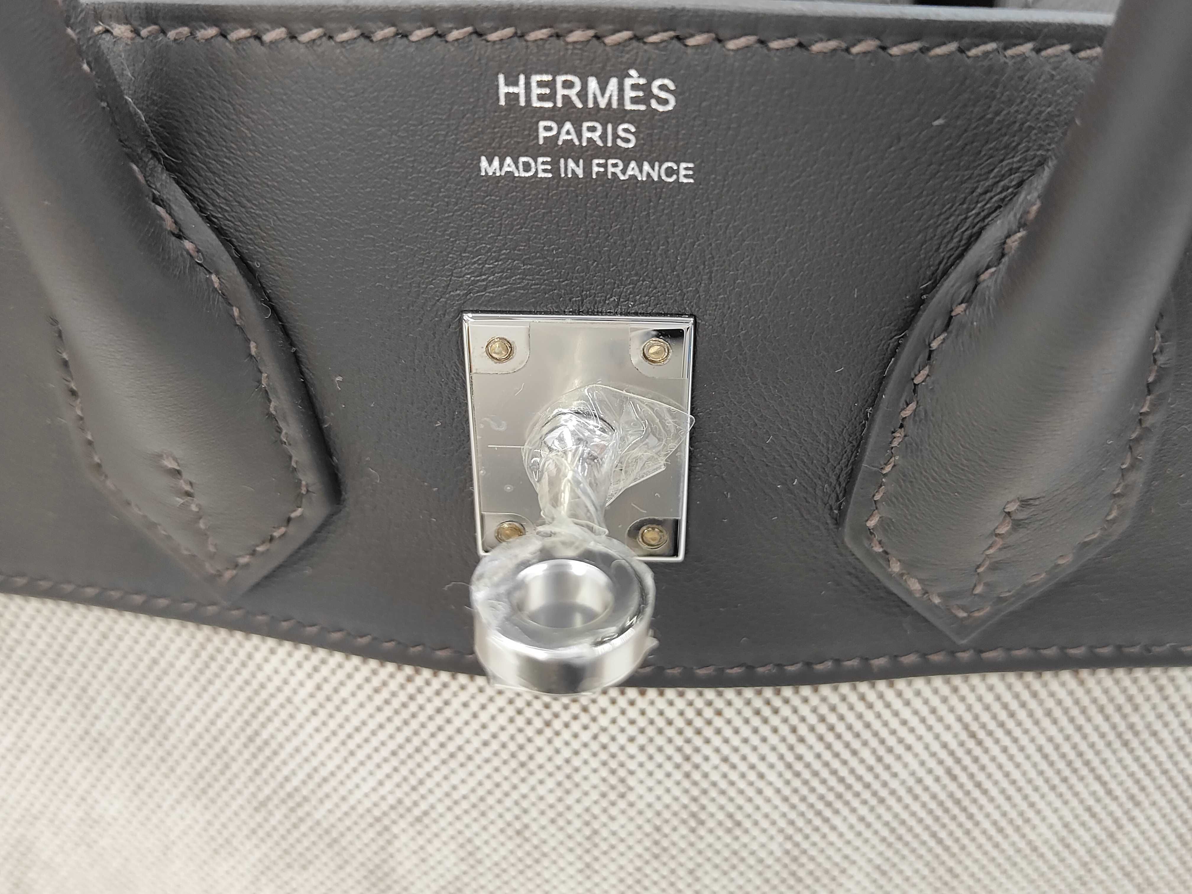 Birkin 25 Bible Run Toile H/Swift Silver Hardware G Stamp Handbag — view 9