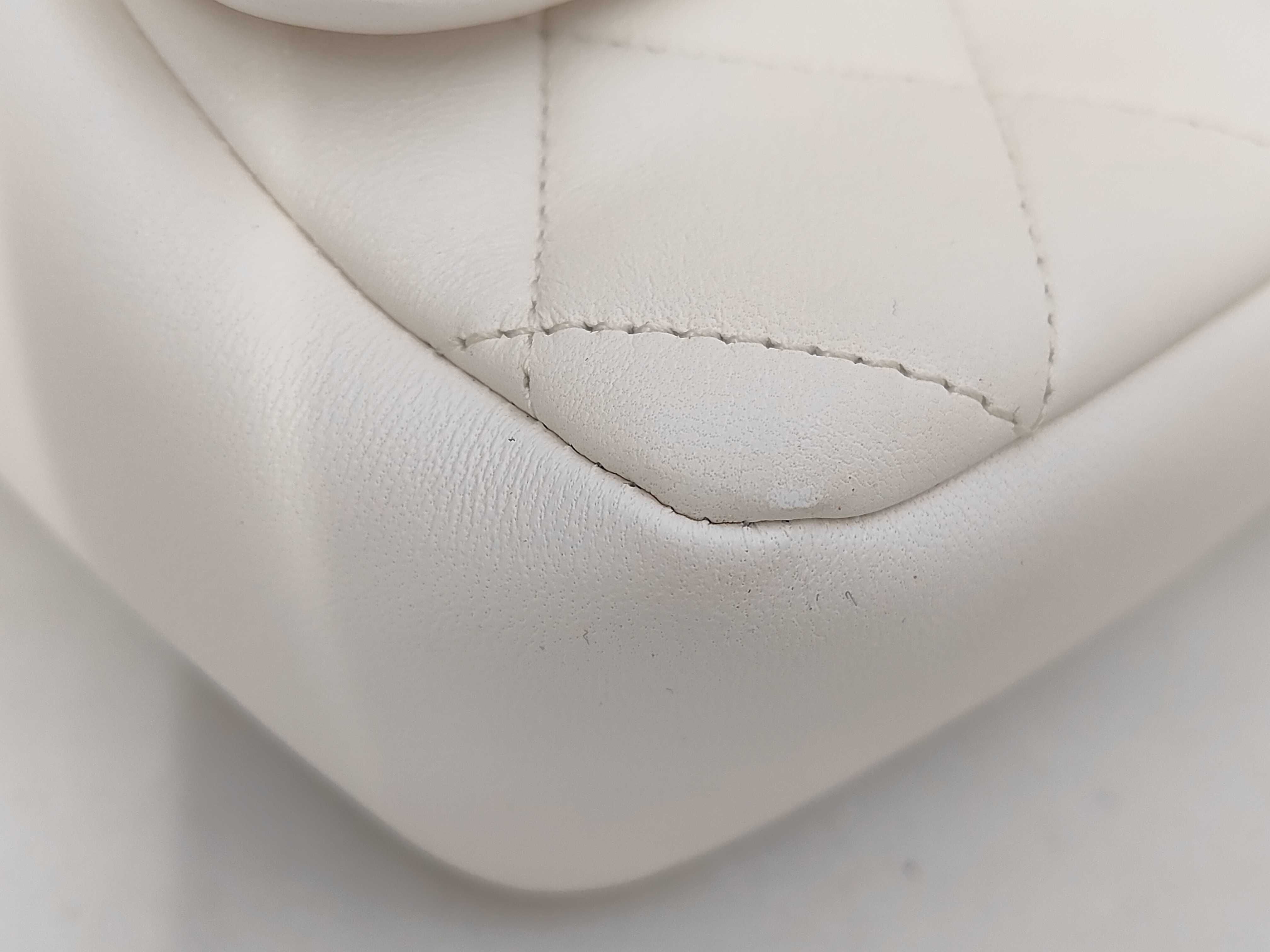 Lambskin Bicolor Chain 2-Way Bag White Shoulder Bag — view 3