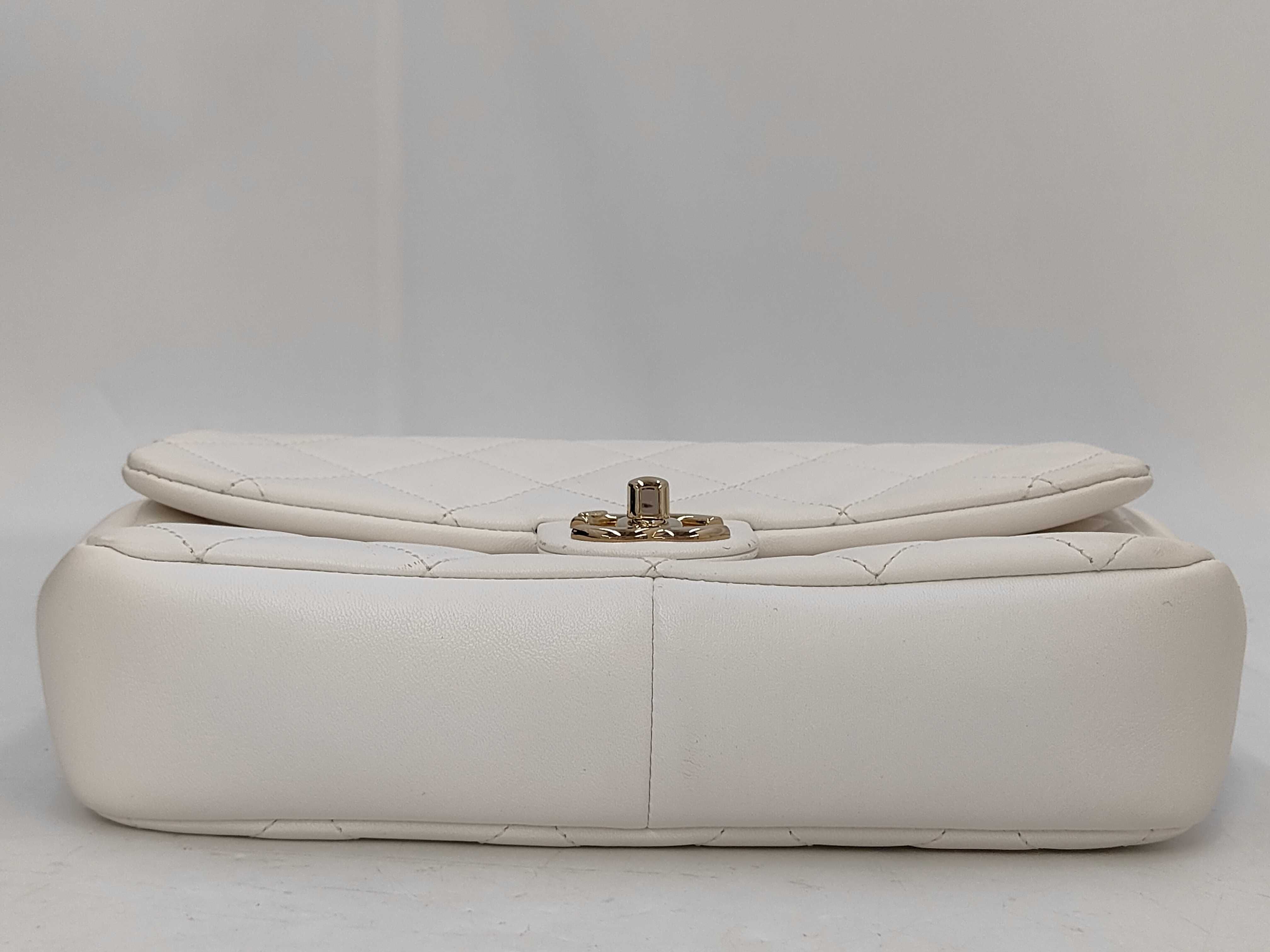 Lambskin Bicolor Chain 2-Way Bag White Shoulder Bag — view 4
