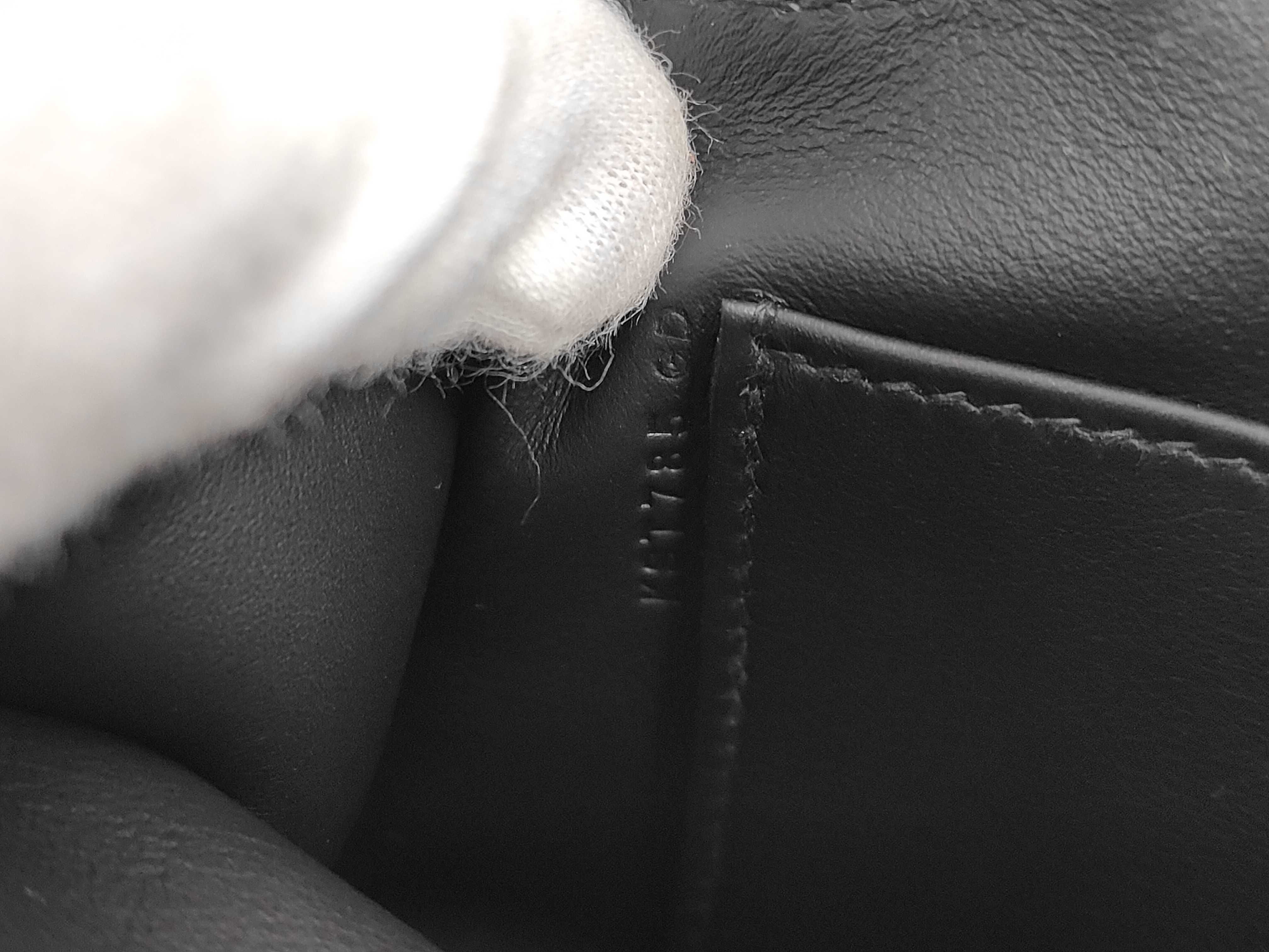 Pochette Kelly Noir SV Hardware K Engraved Twilly Bag — view 12