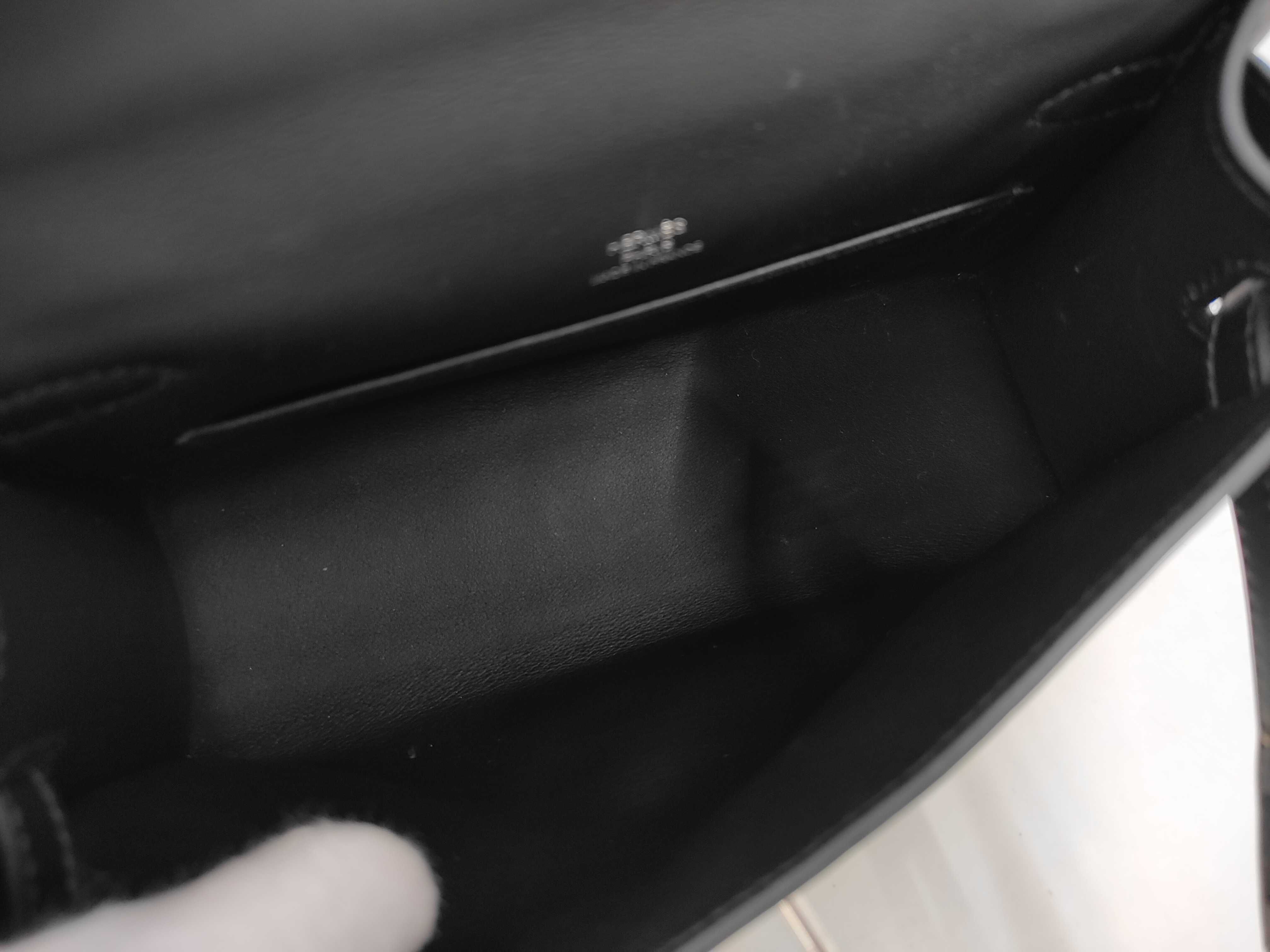 Pochette Kelly Noir SV Hardware K Engraved Twilly Bag — view 9